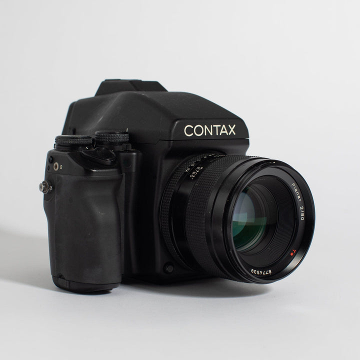 Contax 645 with 80mm Carl Zeiss Planar f/2 and Original Boxes