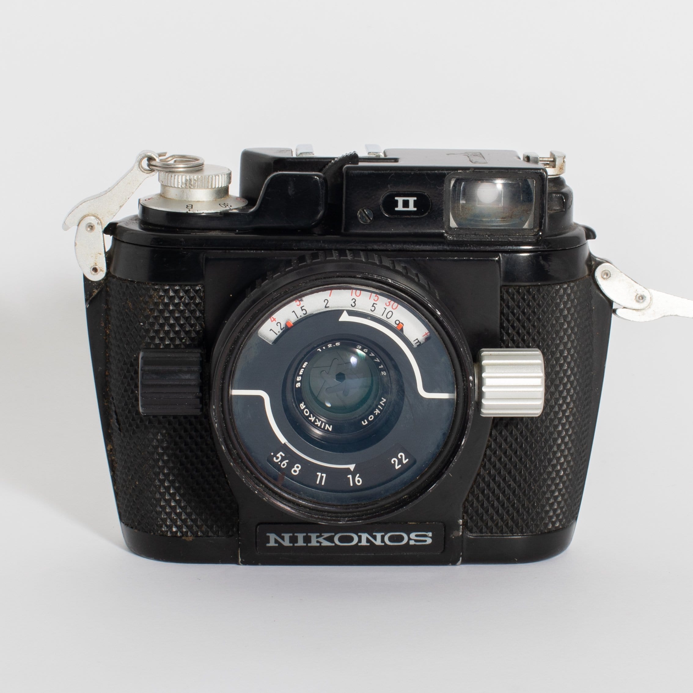 Nikon Nikonos-II Underwater Camera with 35mm F2.5 Lens – Film