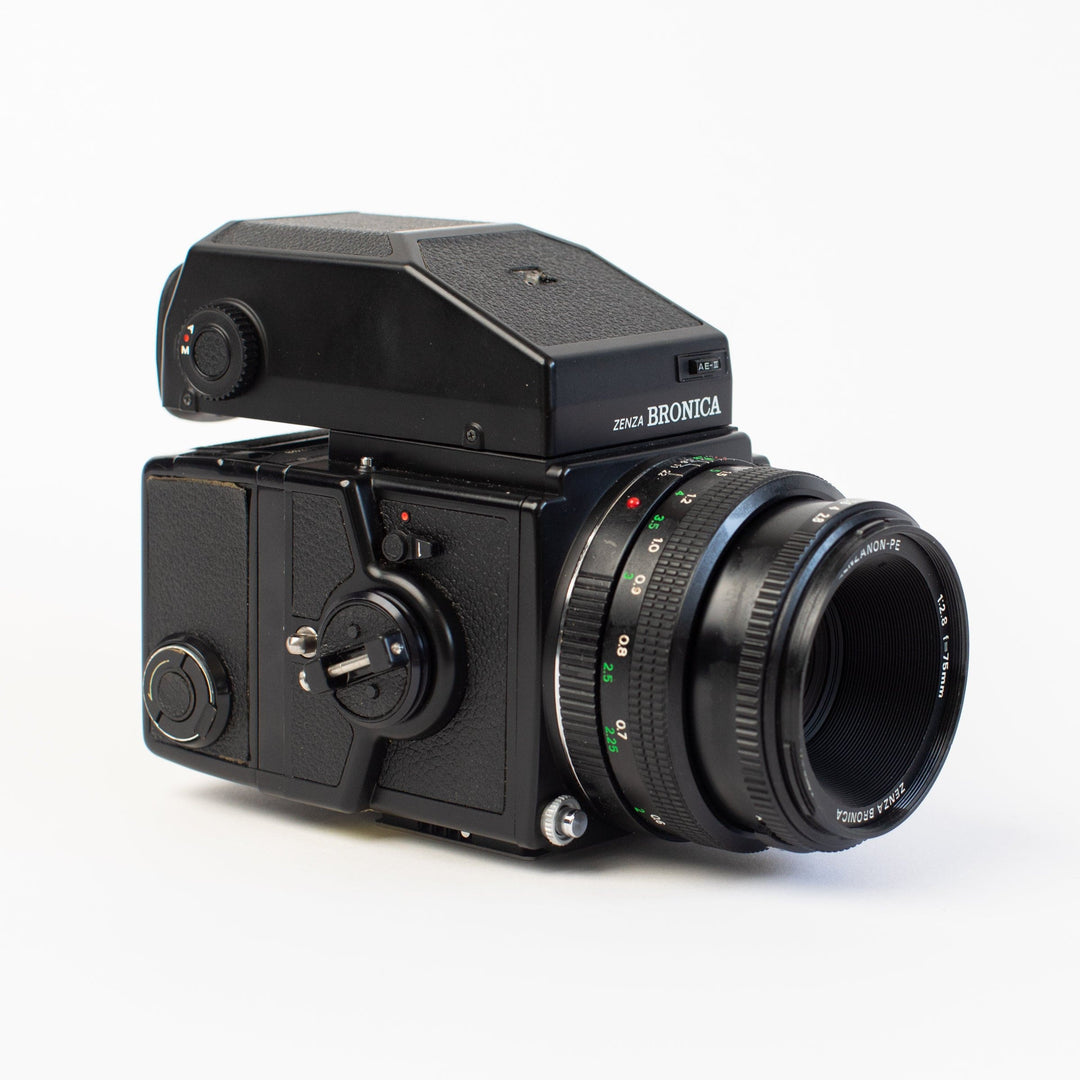 Zenza Bronica ETRS with 75mm f/2.8 lens No. 7129013