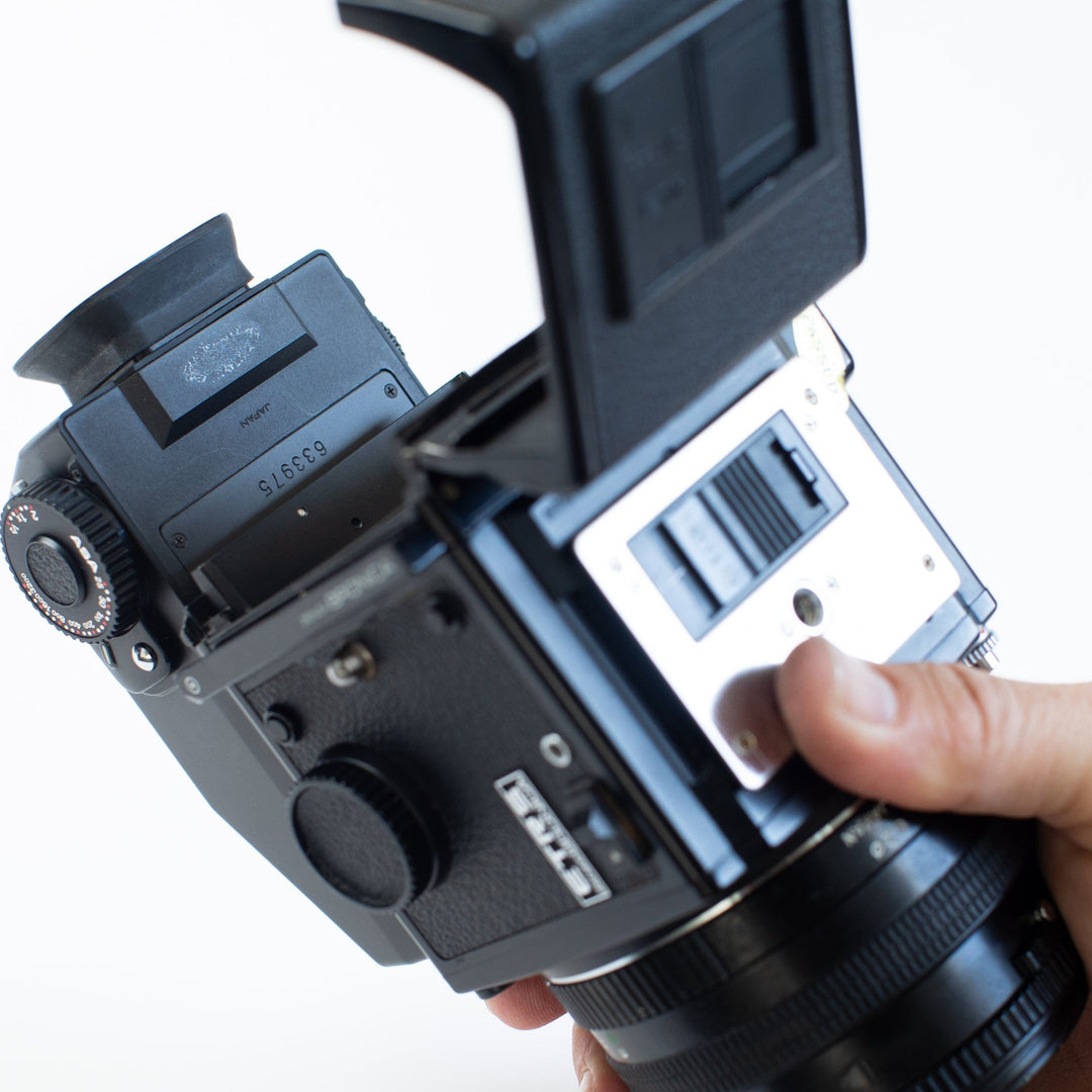 Zenza Bronica ETRS with 75mm f/2.8 lens No. 7129013