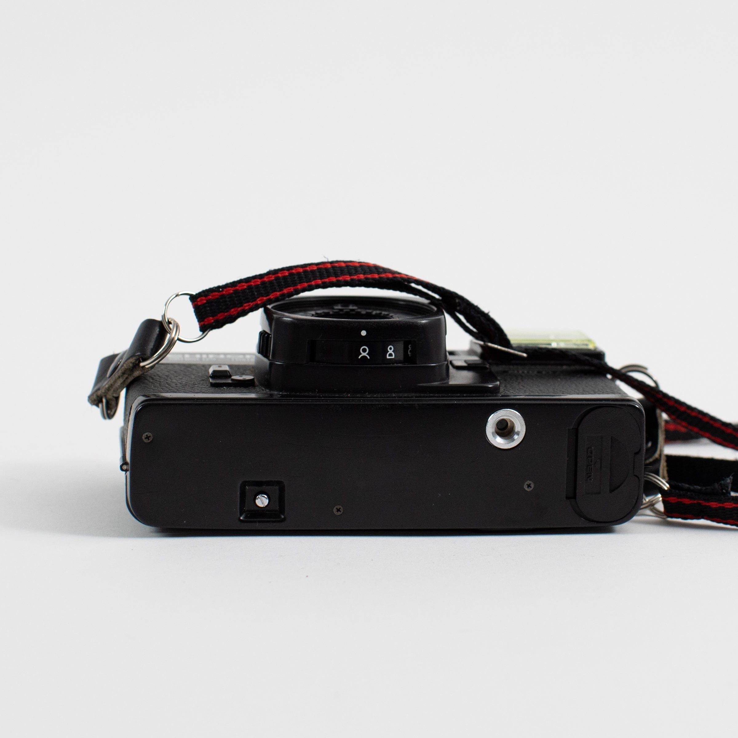 動作品】CHINON EE 35 ブラック レンジファインダー 動作品】CHINON EE