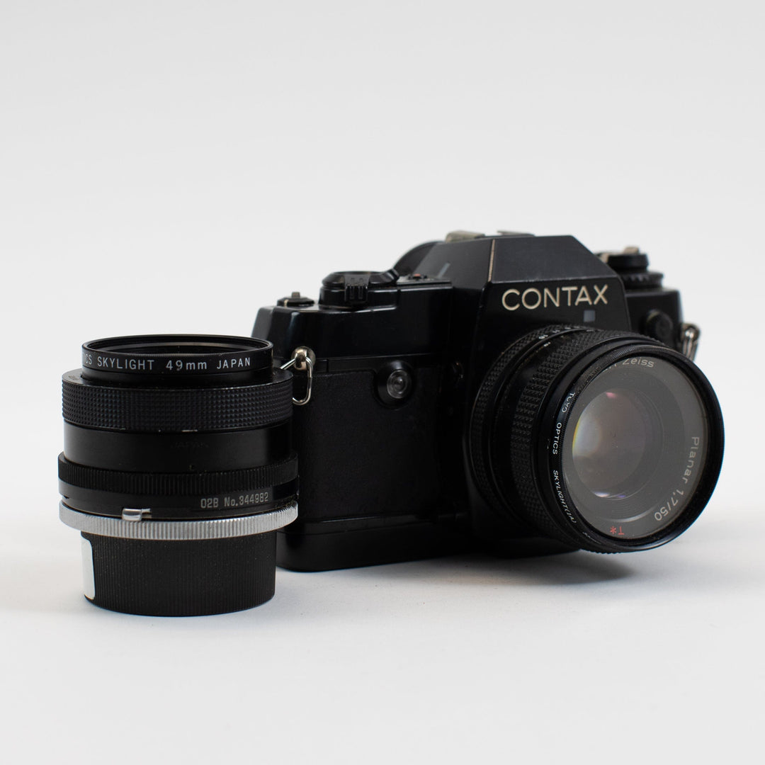 Contax 137 MD Quartz 35mm SLR with 50mm Zeiss Planar T* f/1.7 lens and two bonus lenses