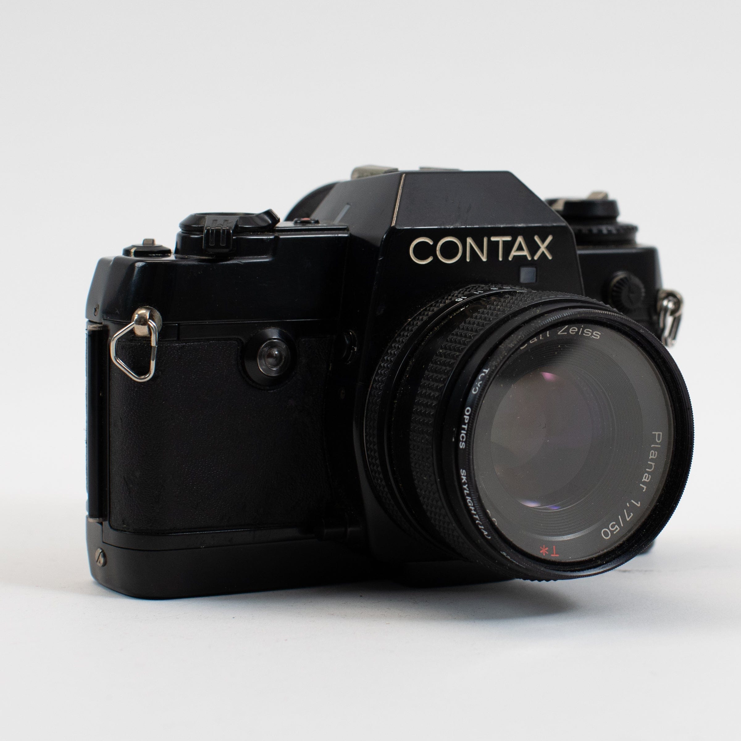 Contax 137 MD Quartz 35mm SLR with 50mm Zeiss Planar T* f