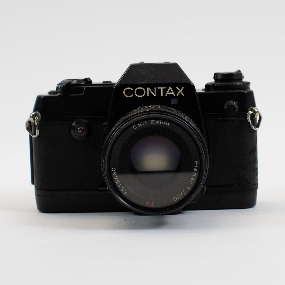 Contax 137 MD Quartz 35mm SLR with 50mm Zeiss Planar T* f/1.7 lens and two bonus lenses