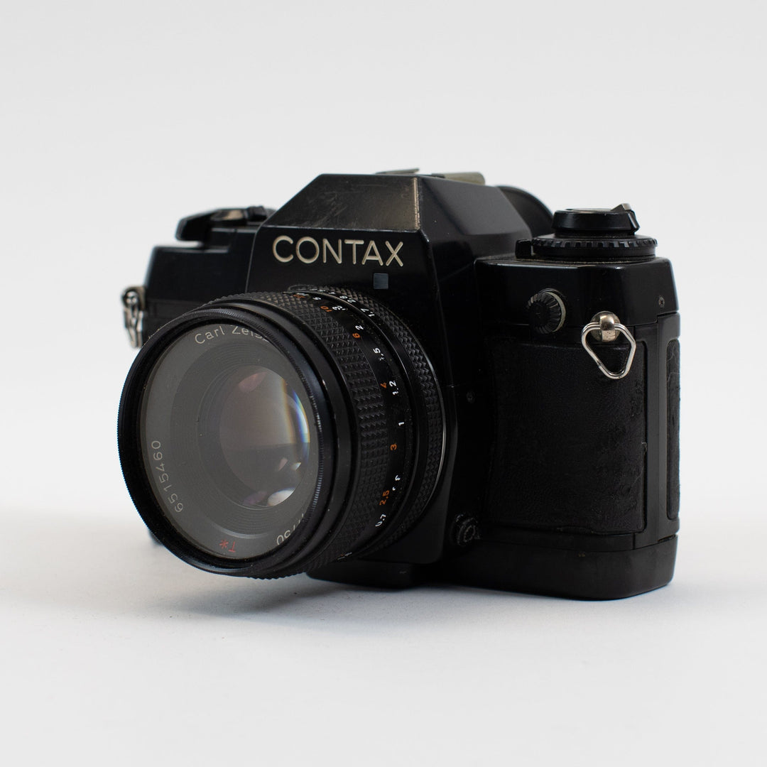 Contax 137 MD Quartz 35mm SLR with 50mm Zeiss Planar T* f/1.7 lens and two bonus lenses