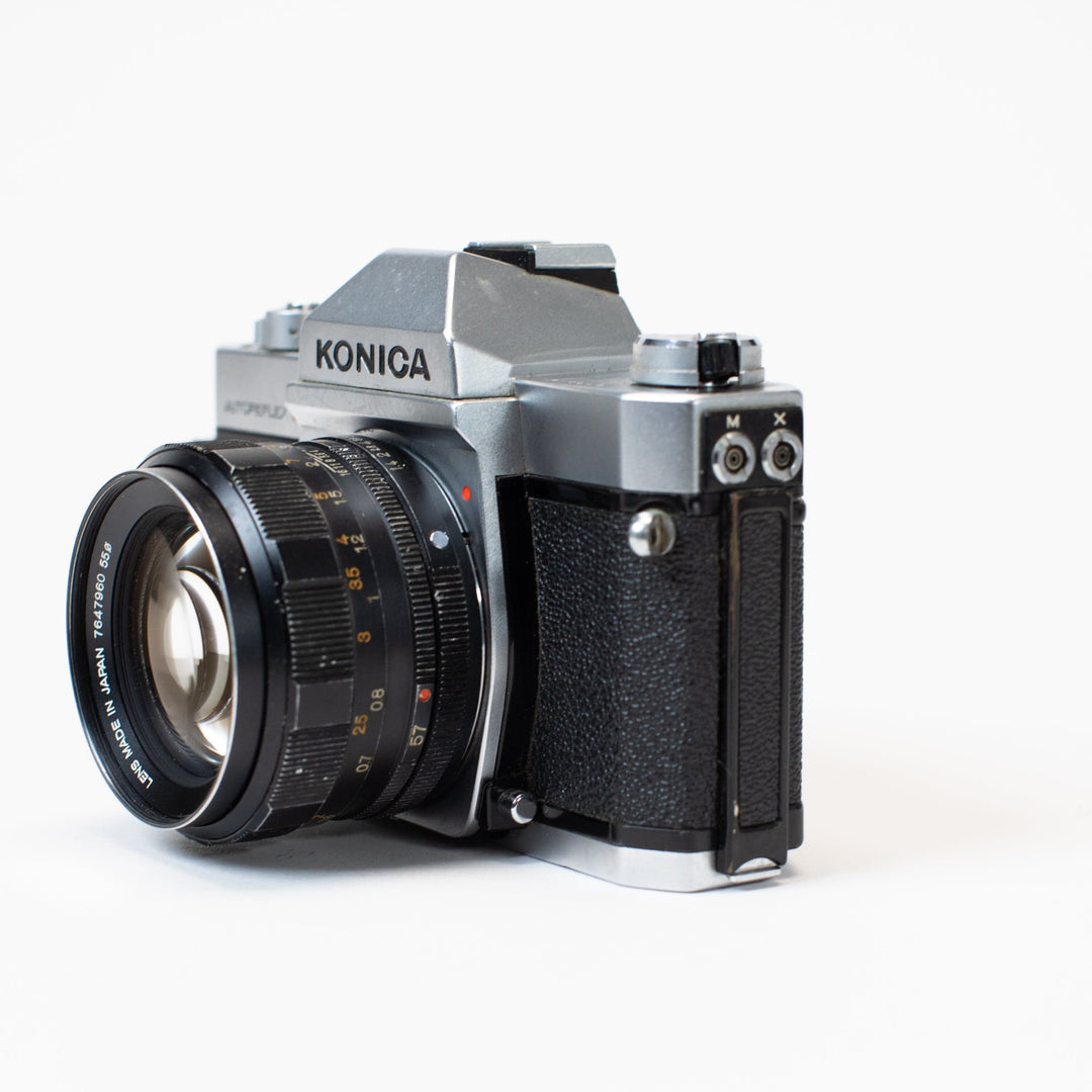 Konica Autoreflex T3 with 57mm f/1.4 Hexanon