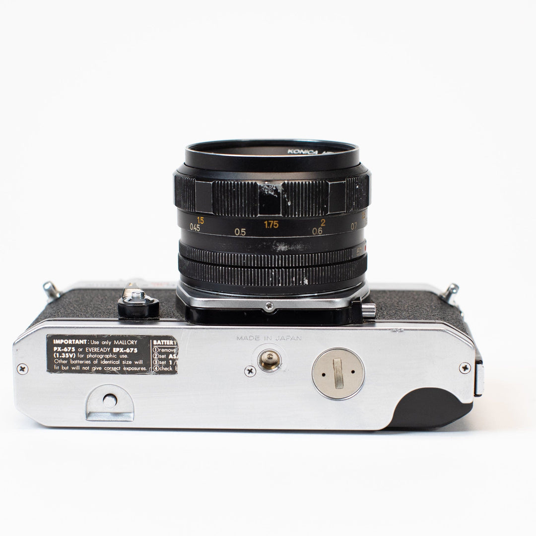 Konica Autoreflex T3 with 57mm f/1.4 Hexanon