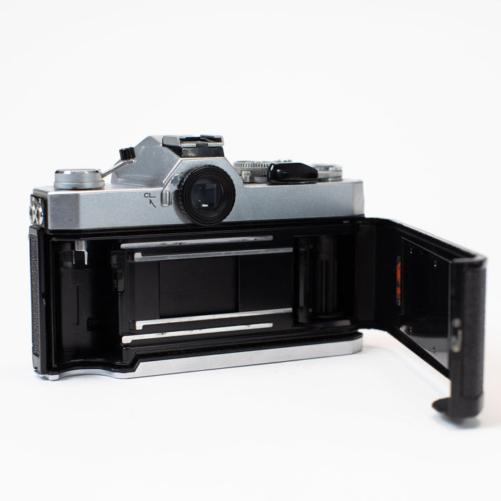 Konica Autoreflex T3 with 57mm f/1.4 Hexanon
