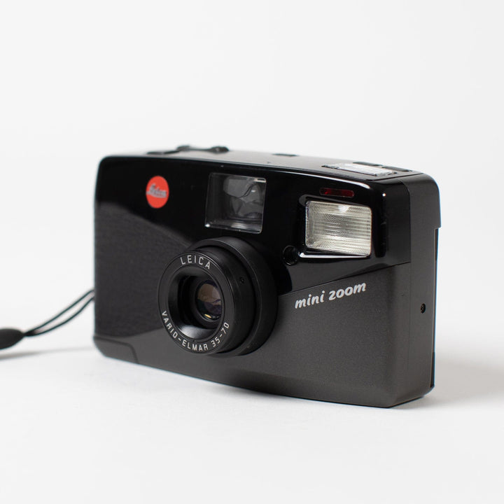 Leica Mini Zoom with original case