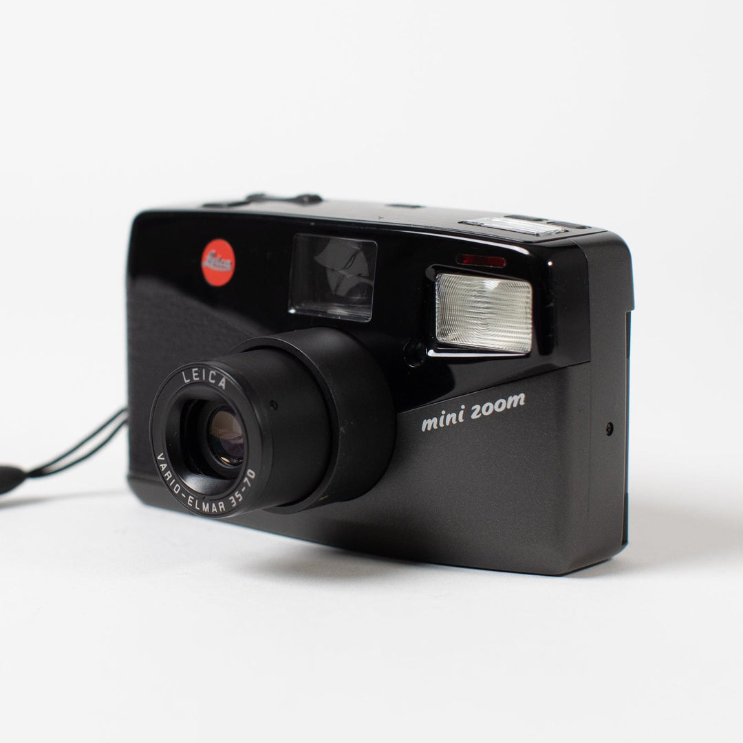 Leica Mini Zoom with original case