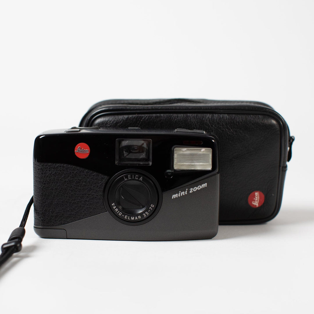 Leica Mini Zoom with original case