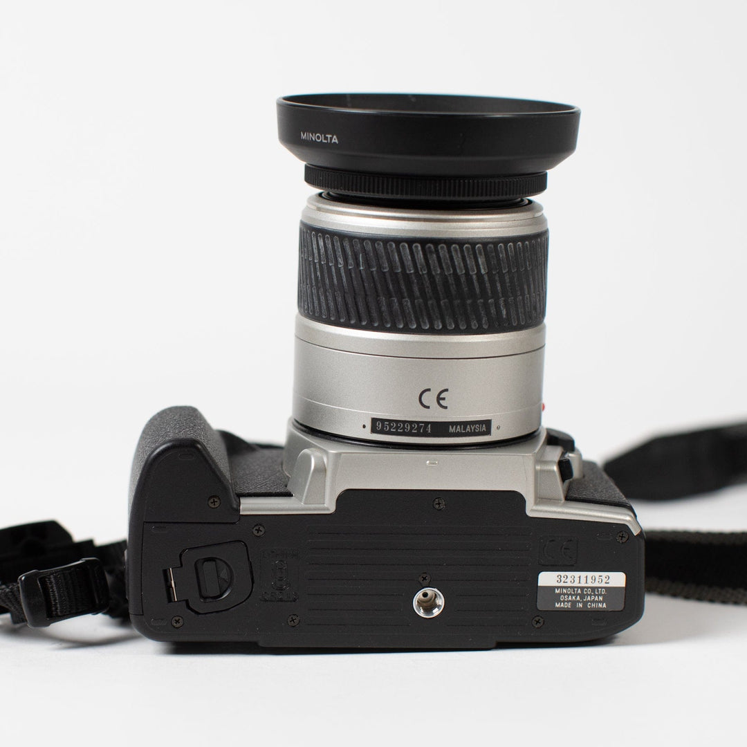 Minolta Maxxum 3 w/ 28-80mm lens