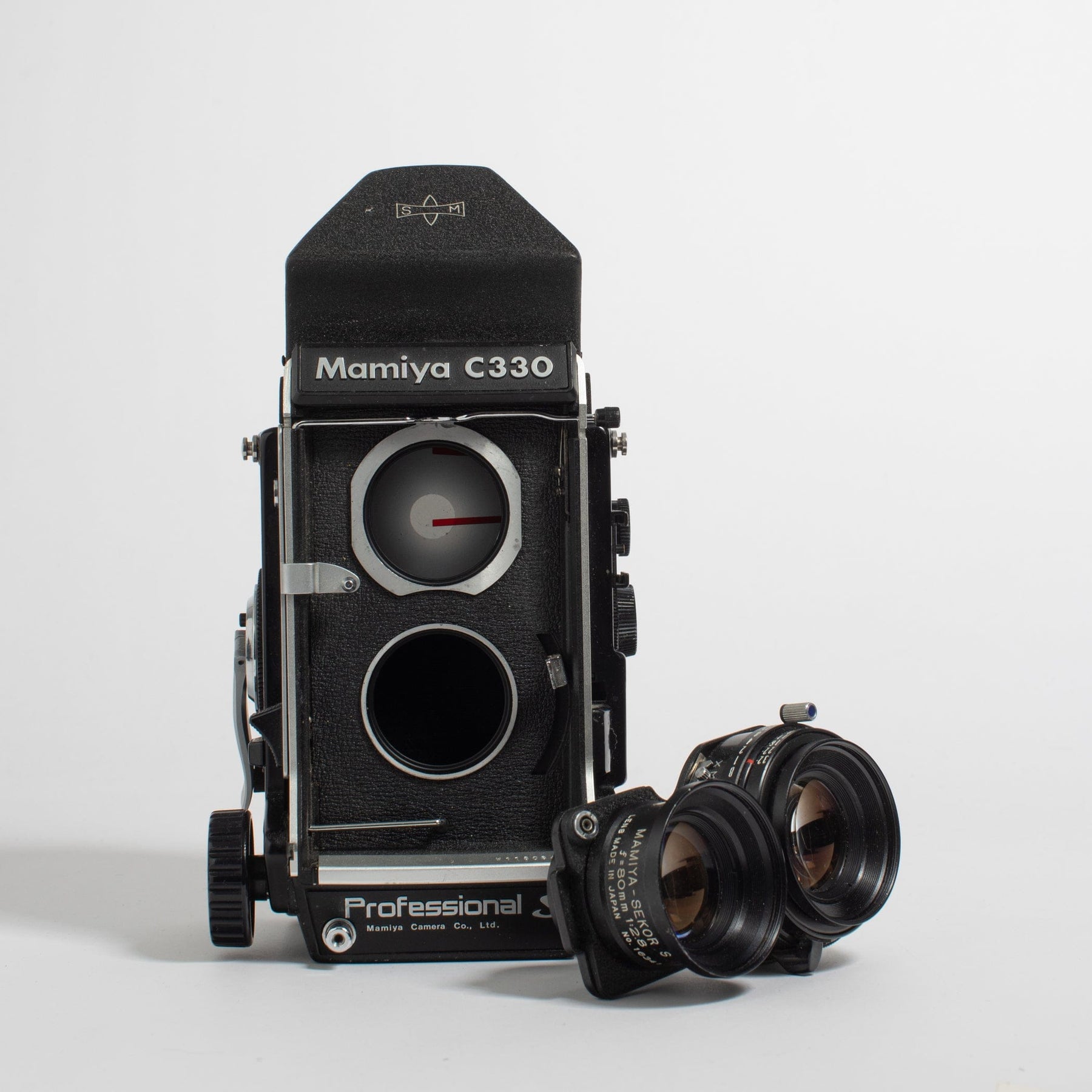 Mamiya C330 Professional S with 80mm f2.8 Lens and Eye Level