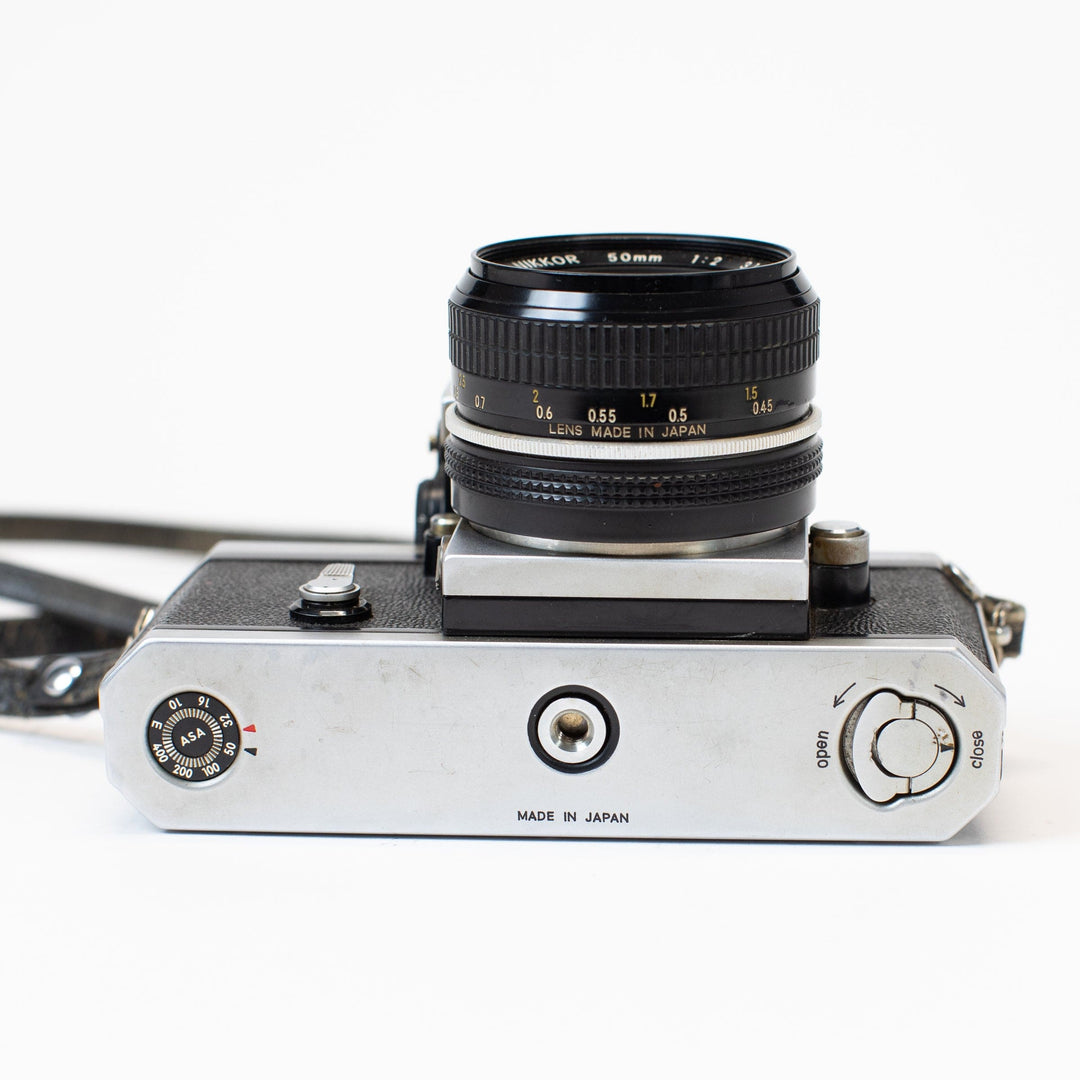 Nikon F Photomic with 50mm f/2 Nikkor Lens