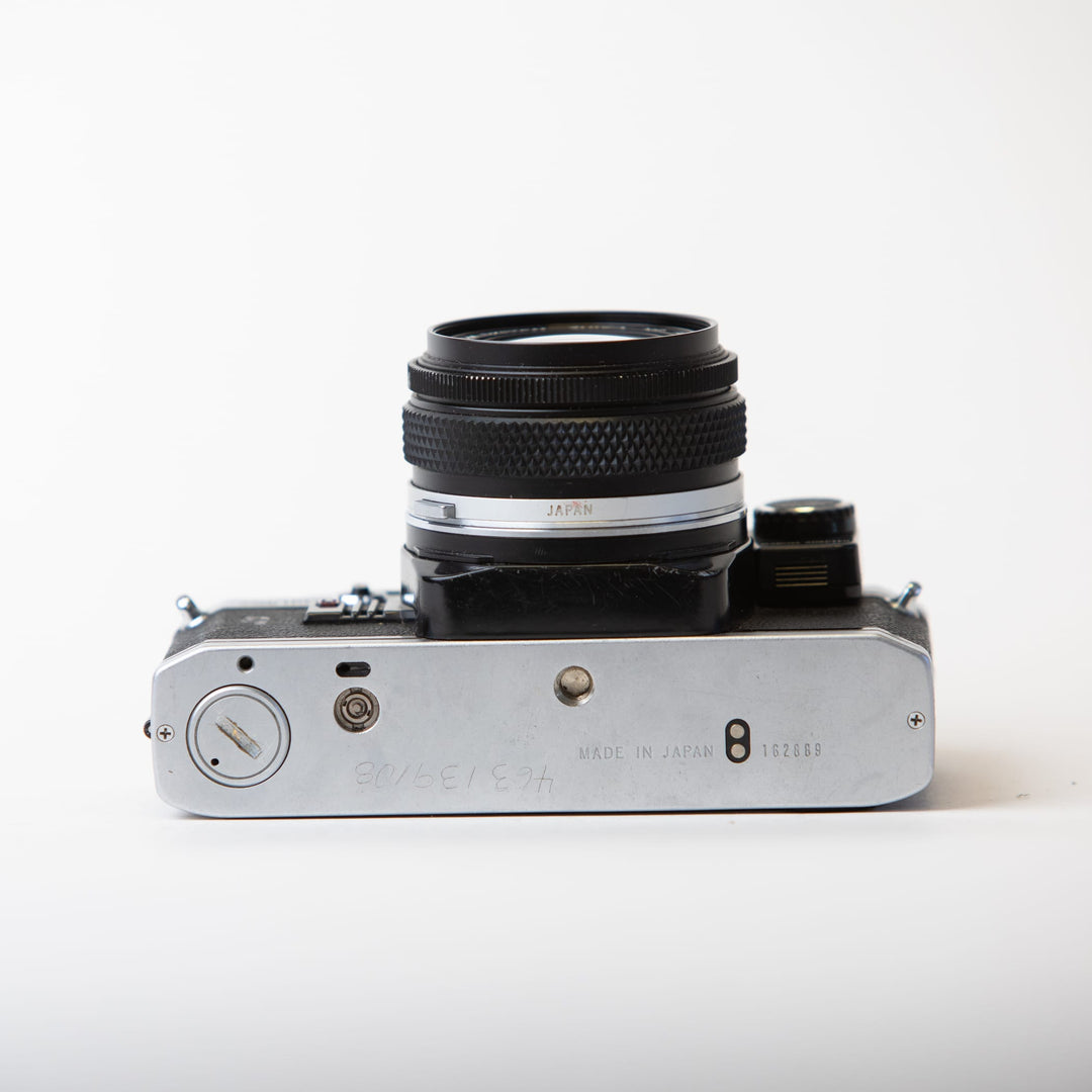 Olympus OM-10 with 28mm f/1.8
