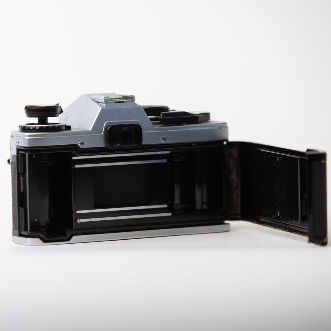 Olympus OM-10 with 28mm f/1.8