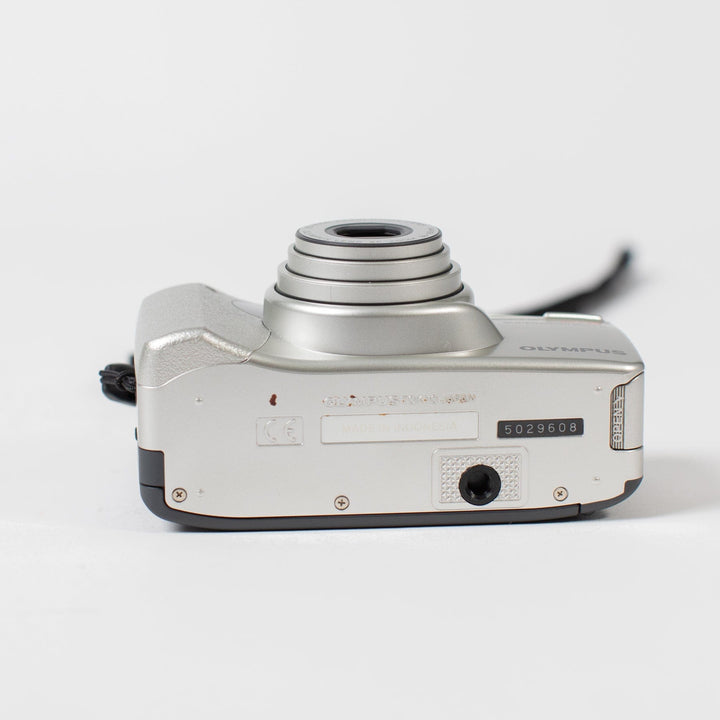 Olympus Superzoom 160 point and shoot