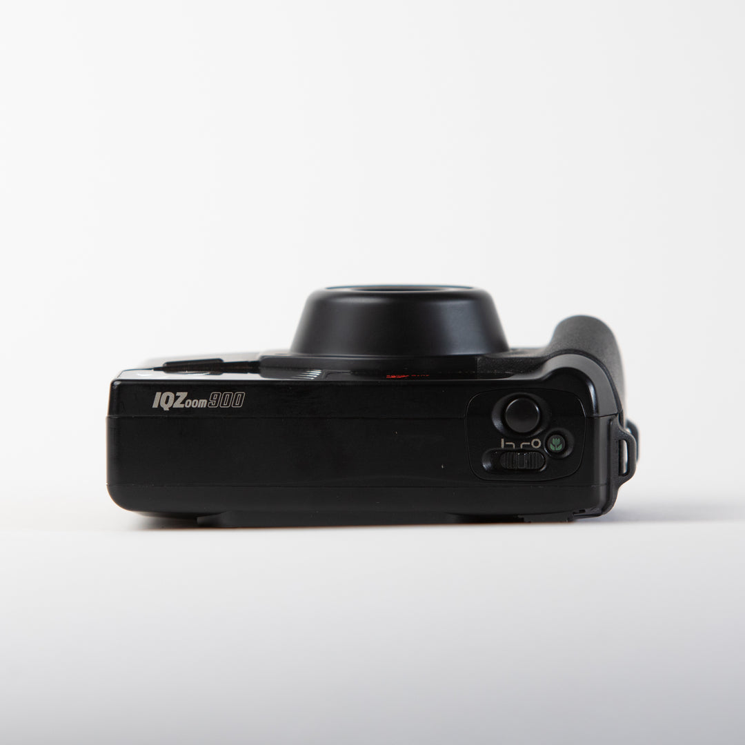 Pentax IQZoom 900 Point and Shoot Camera