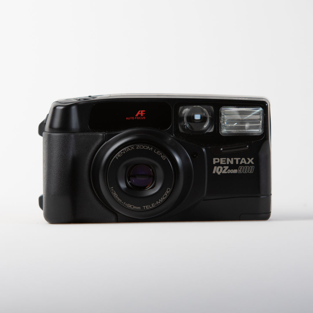 Pentax IQZoom 900 Point and Shoot Camera
