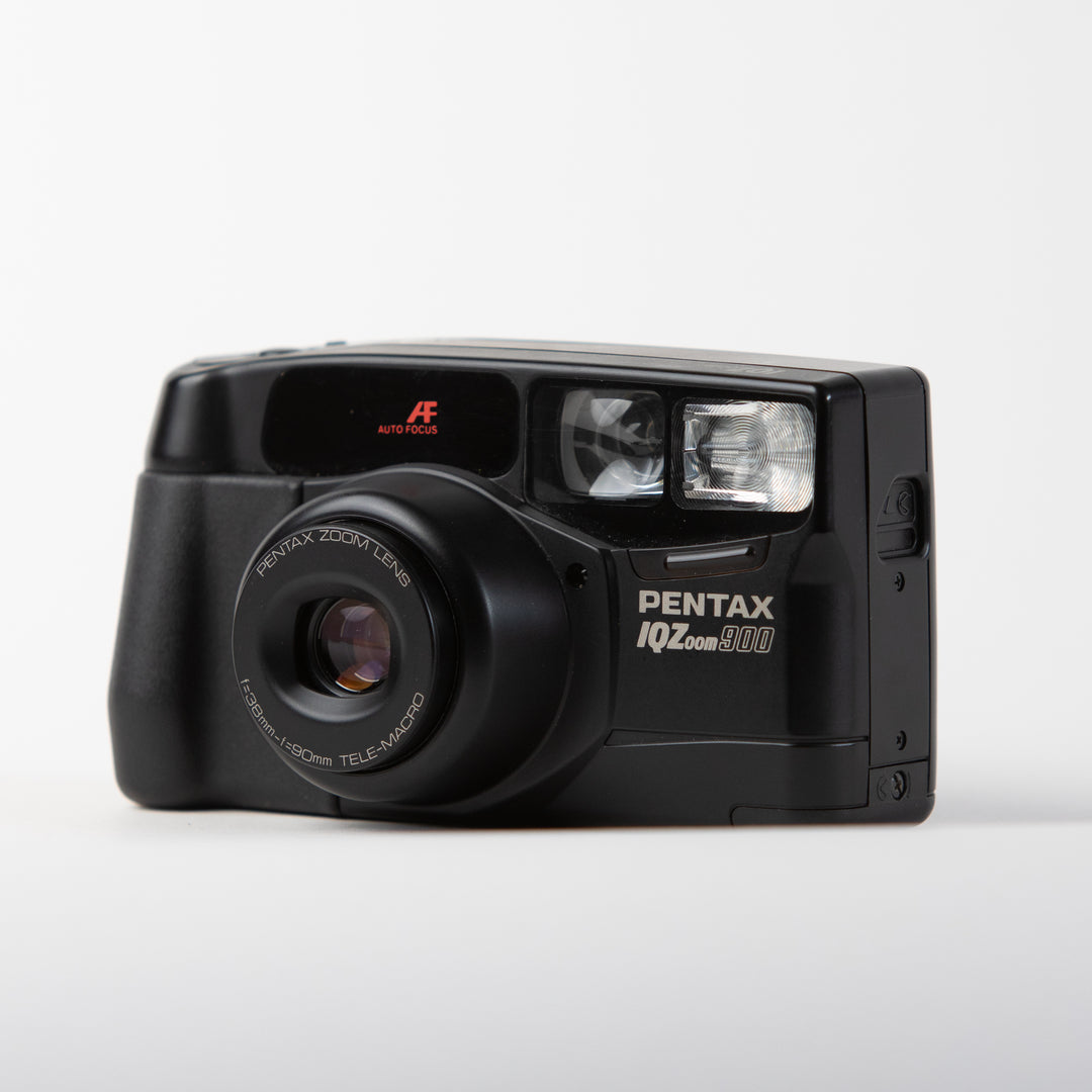 Pentax IQZoom 900 Point and Shoot Camera