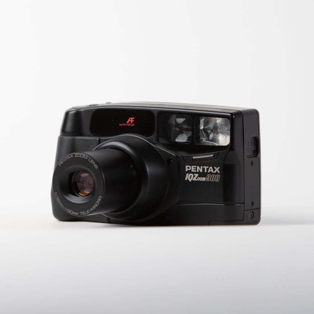 Pentax IQZoom 900 Point and Shoot Camera