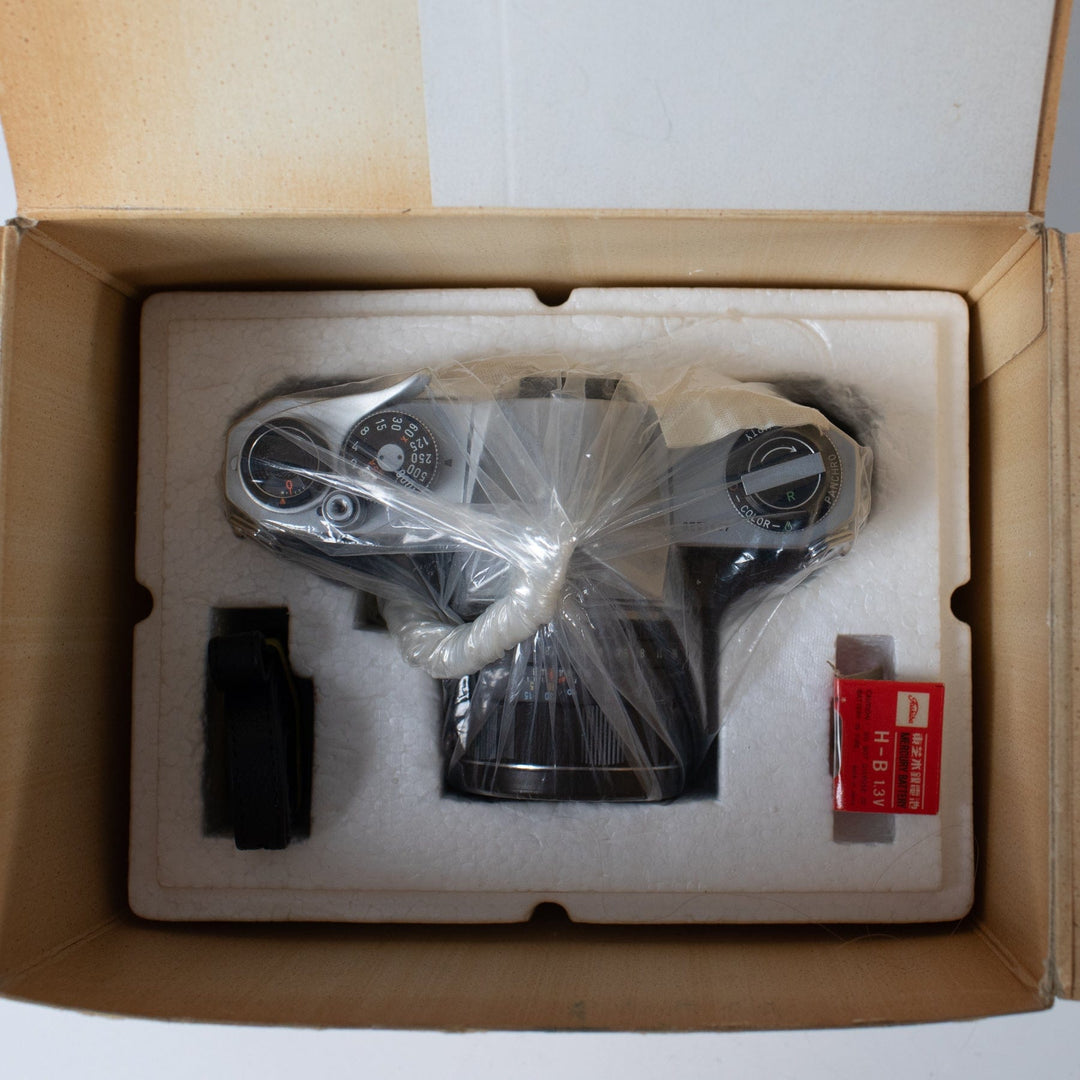 Pentax Spotmatic (New Old Stock/Mint+)