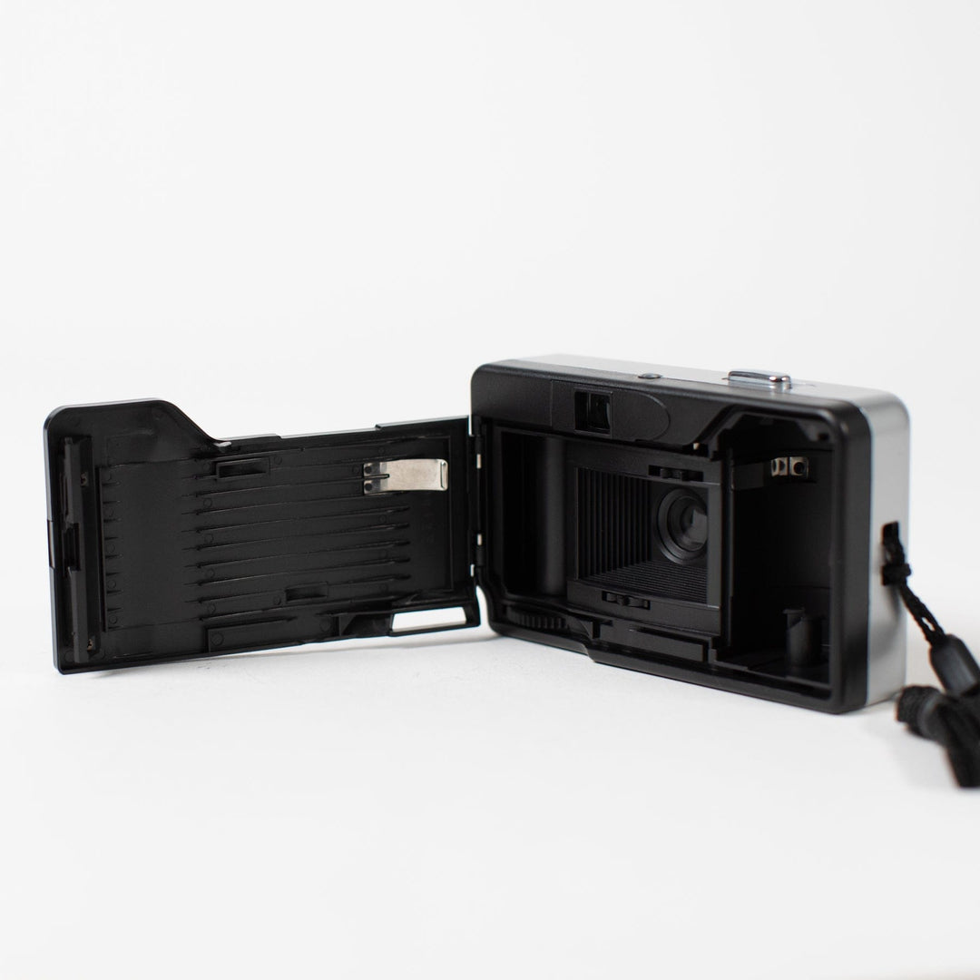 Vivitar Ultra Wide and Slim point and shoot