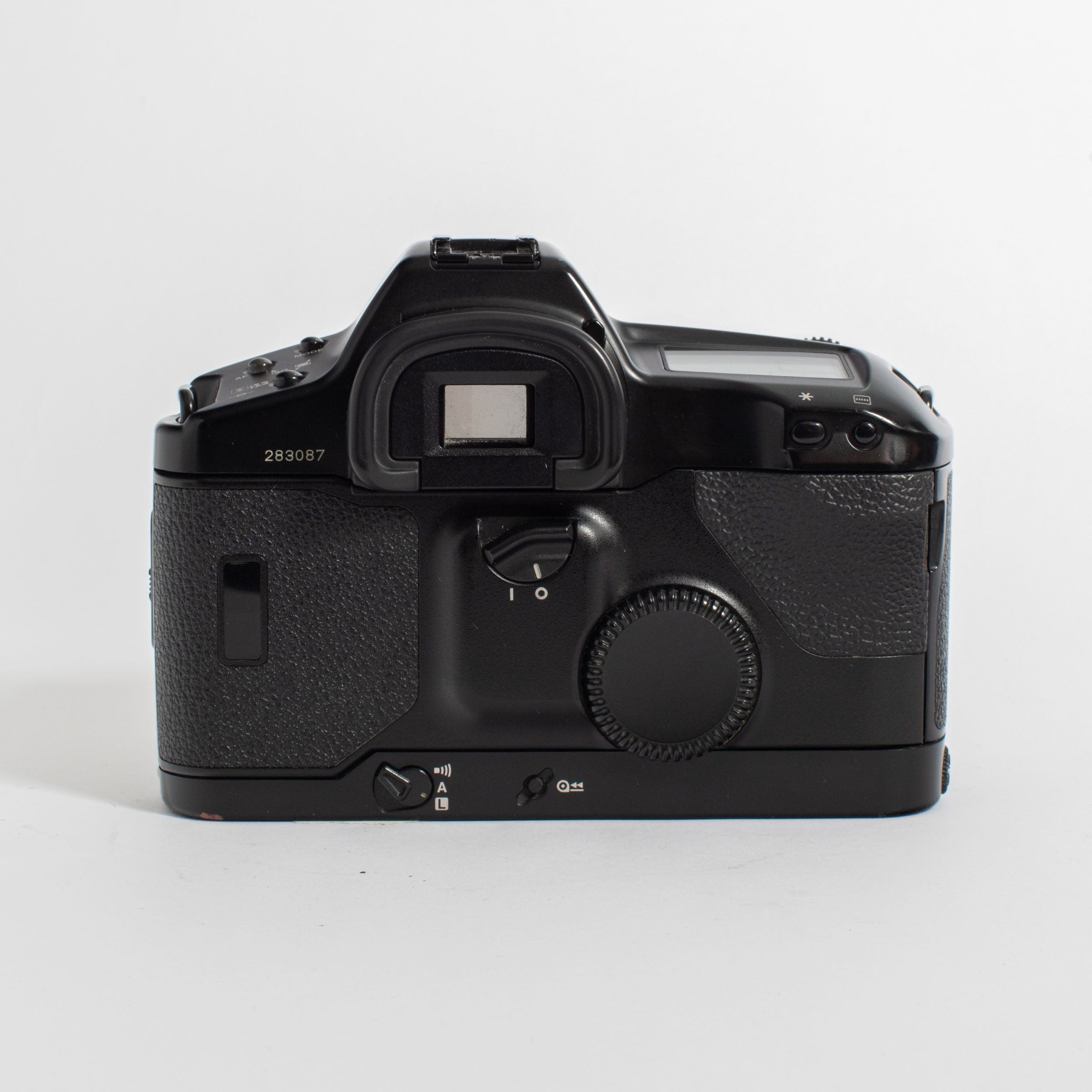Canon EOS-1N w/ EF 50mm f/1.8 lens – Film Supply Club