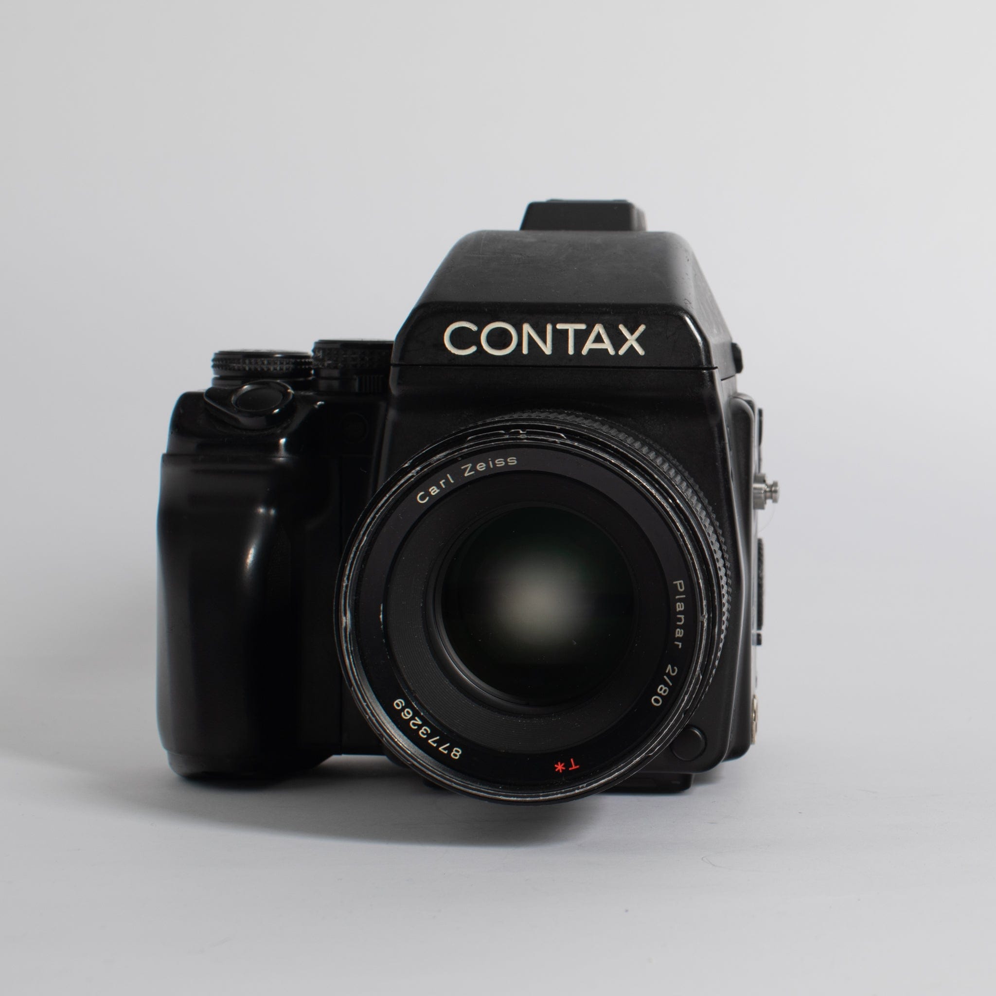 Contax 645 with 80mm Carl Zeiss Planar f/2 and Brightened View