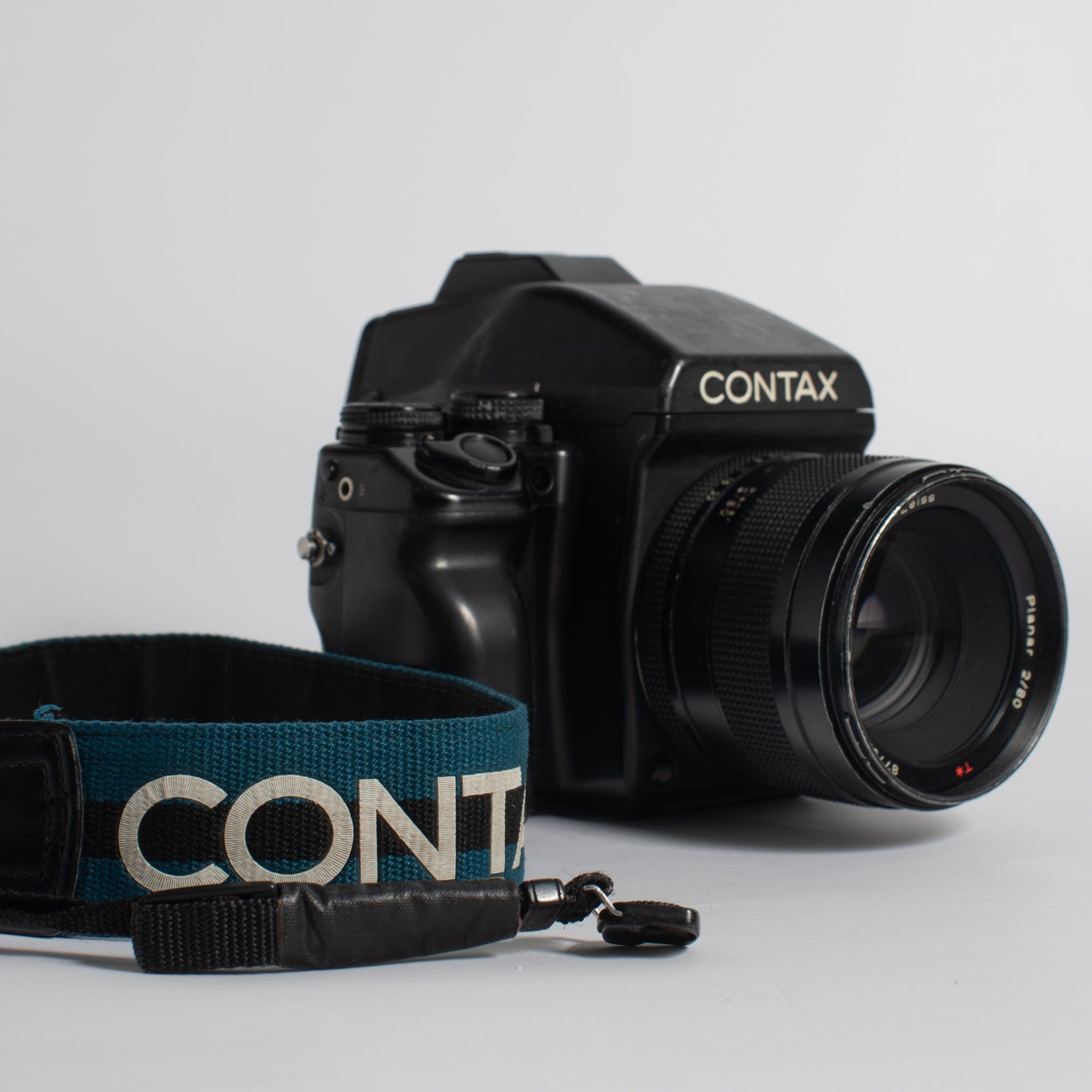 Contax 645 with 80mm Carl Zeiss Planar f/2 and Brightened View 