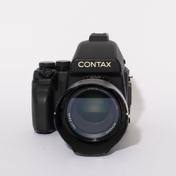 Contax 645 with 80mm Carl Zeiss Planar f/2 and Box