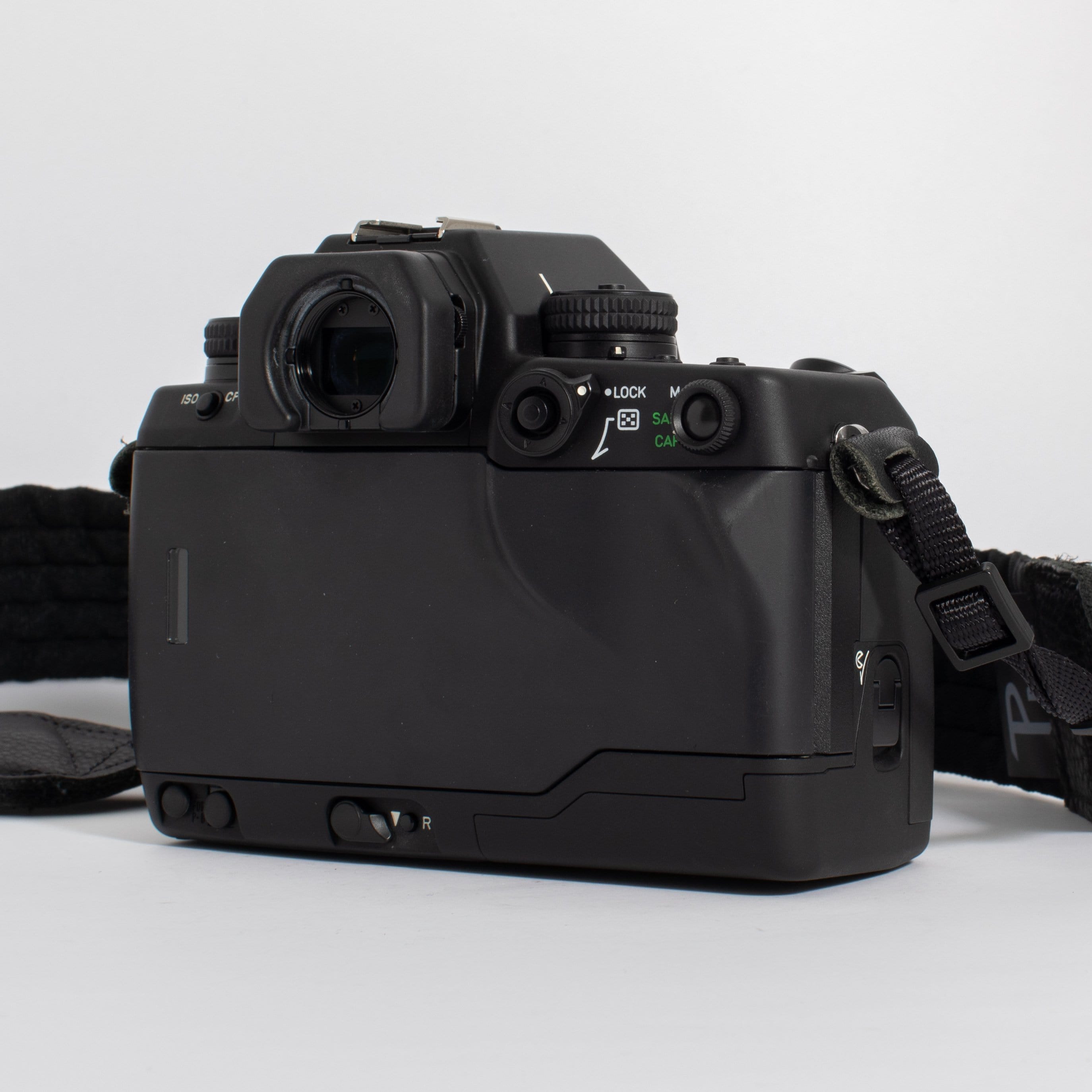 Contax N1 with Zeiss 24-85mm f/3.5-4.5 Lens and Flash – Film Contax N1 with Zeiss 24-85mm f/3.5-4.5 Lens and Flash – Film