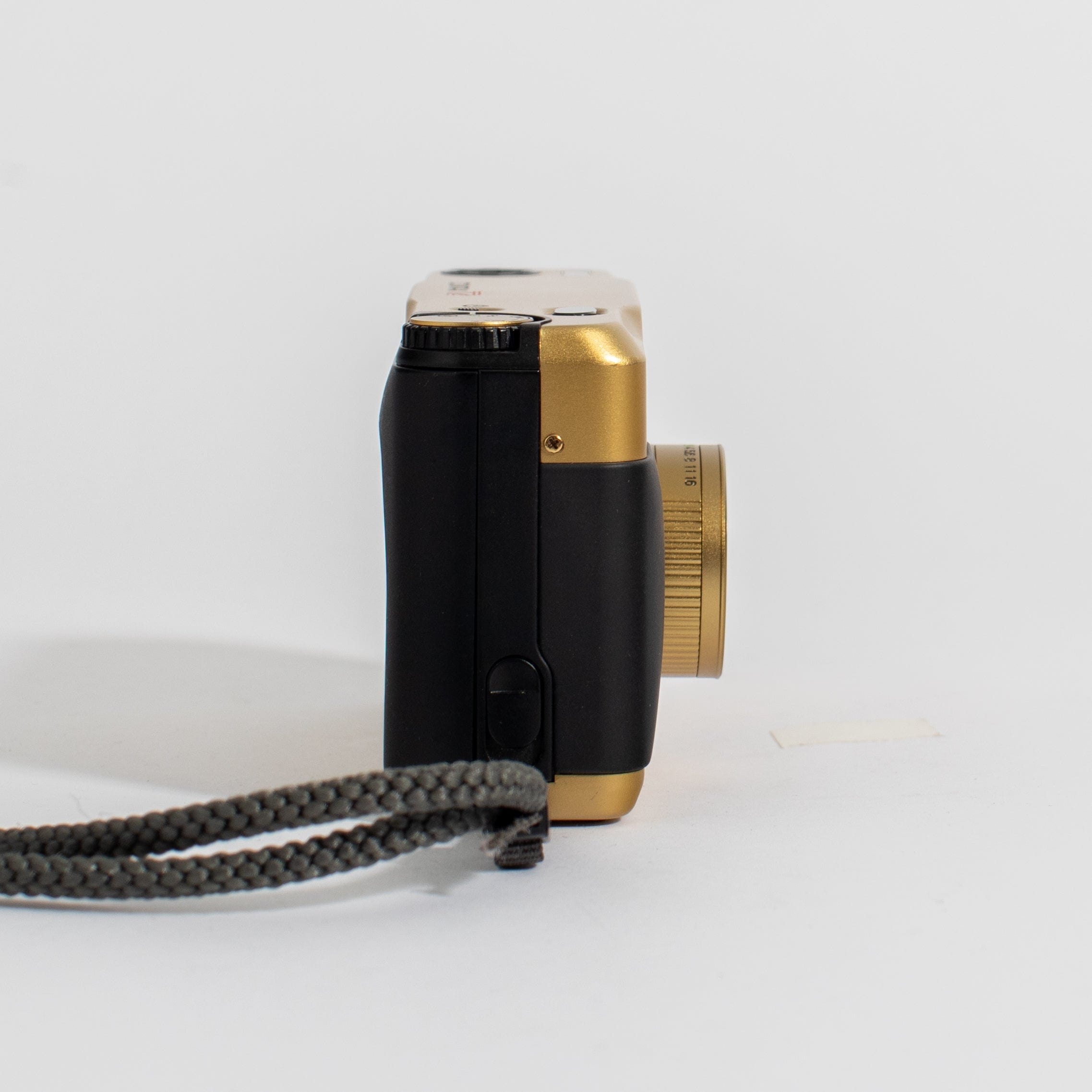 CONTAX T2 ゴールド Carl Zeiss Sonnar #1132 CONTAX T2 Gold Carl Zeiss Sonnar 38mm F2.8 T* AF Rangefinder