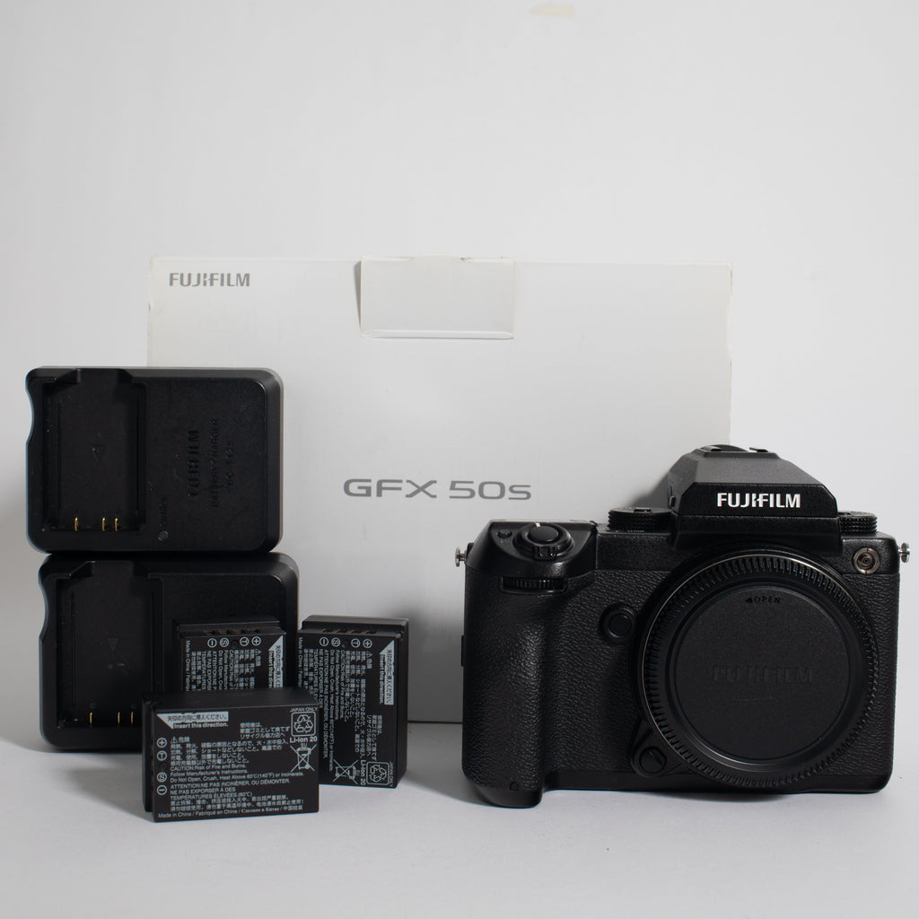 FUJIFILM GFX 50S II 本体 & バッテリー3個 FUJIFILM GFX 50S II 本体 & バッテリー3個 - メルカリ