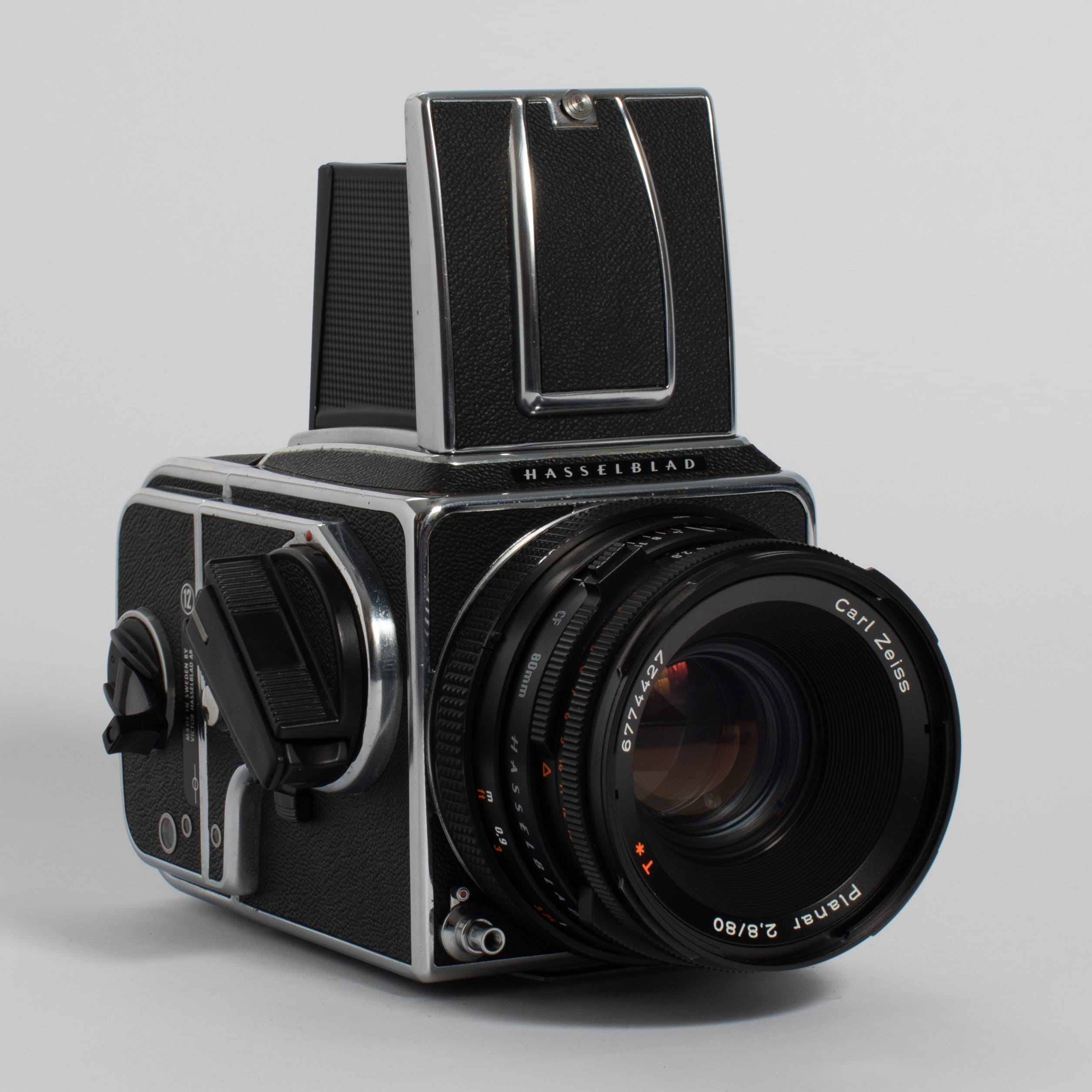 Hasselblad 500 C/M with Zeiss Planar 80mm f/2.8 CF Lens - FRESH