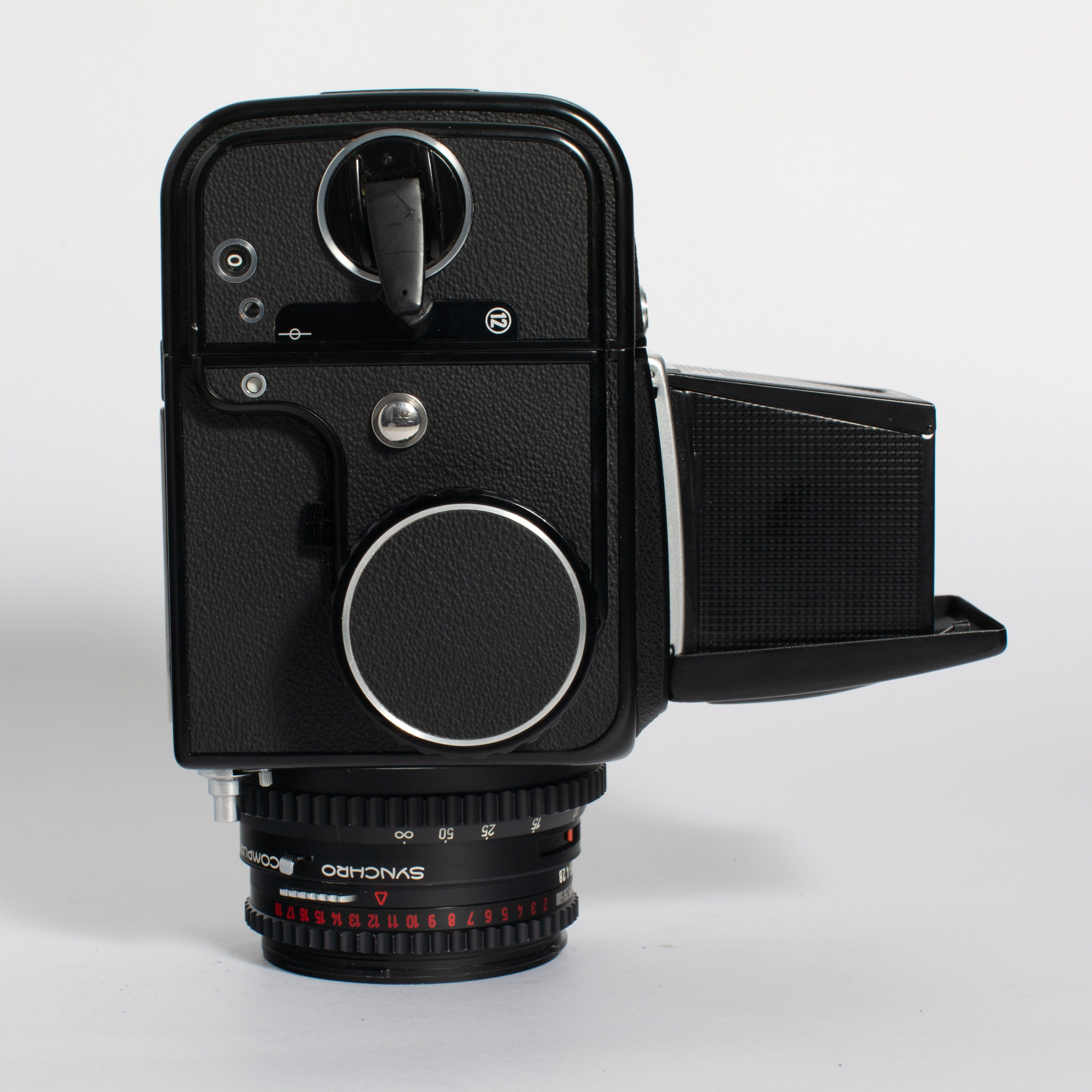 Hasselblad 500 C/M with Zeiss Planar T* 80mm f/2.8 Lens and Bag 