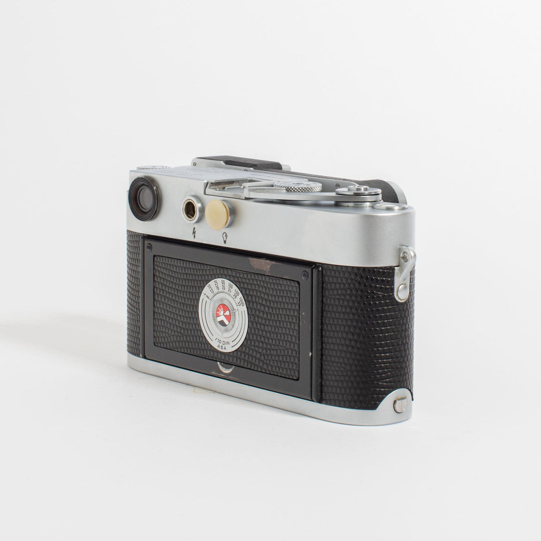 Leica M3 with Leitz Wetzlar 35mm Summaron f/2.8 with Goggles