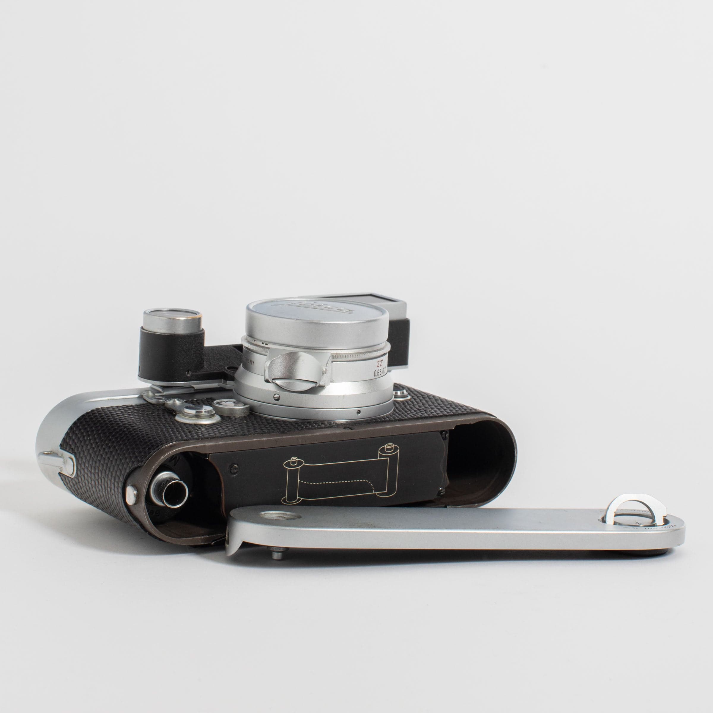 Leica M3 with Leitz Wetzlar 35mm Summaron f/2.8 with Goggles