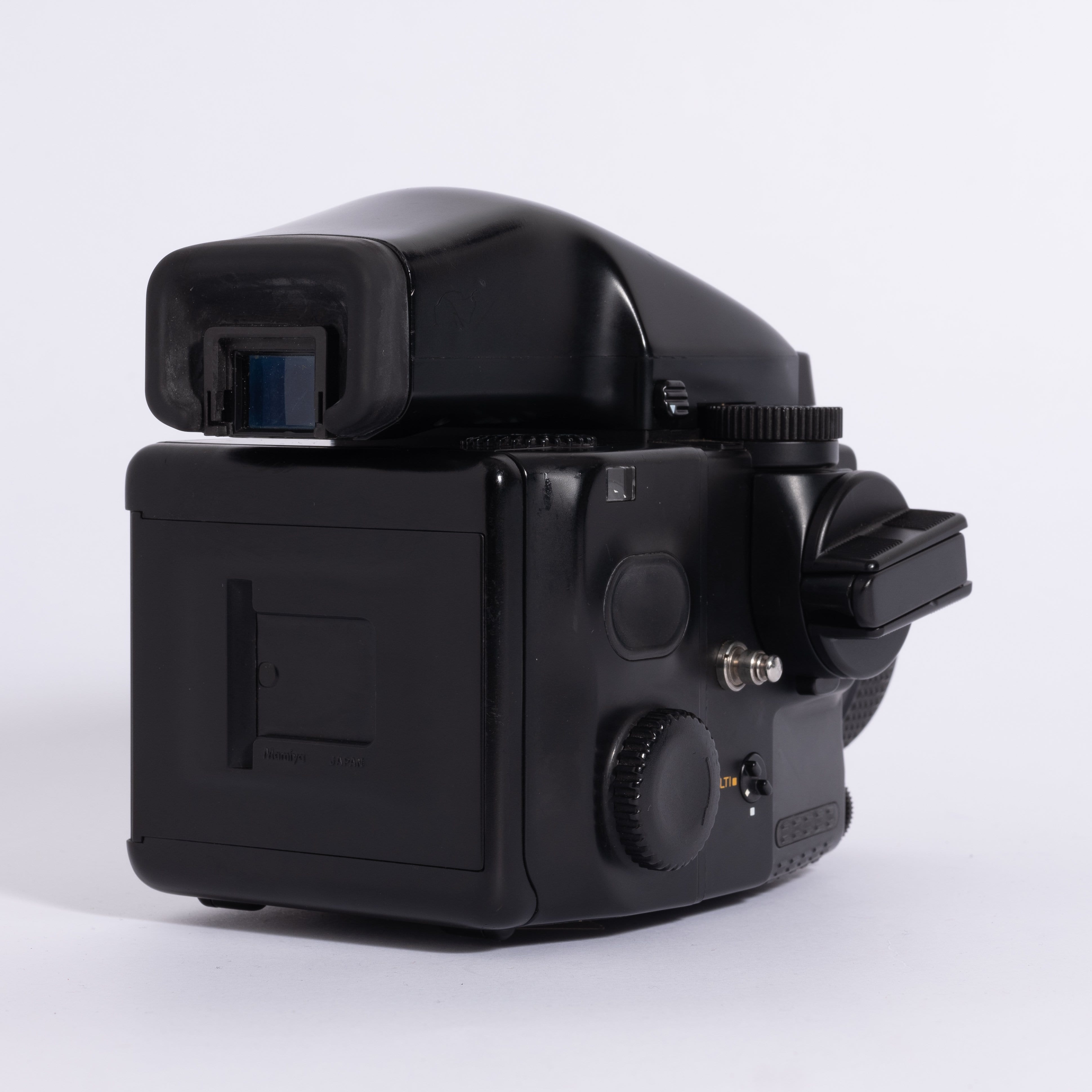 Mamiya M645 Super with 80mm f/2.8 Lens – Film Supply Club Mamiya M645 Super with 80mm f/2.8 Lens – Film Supply Club