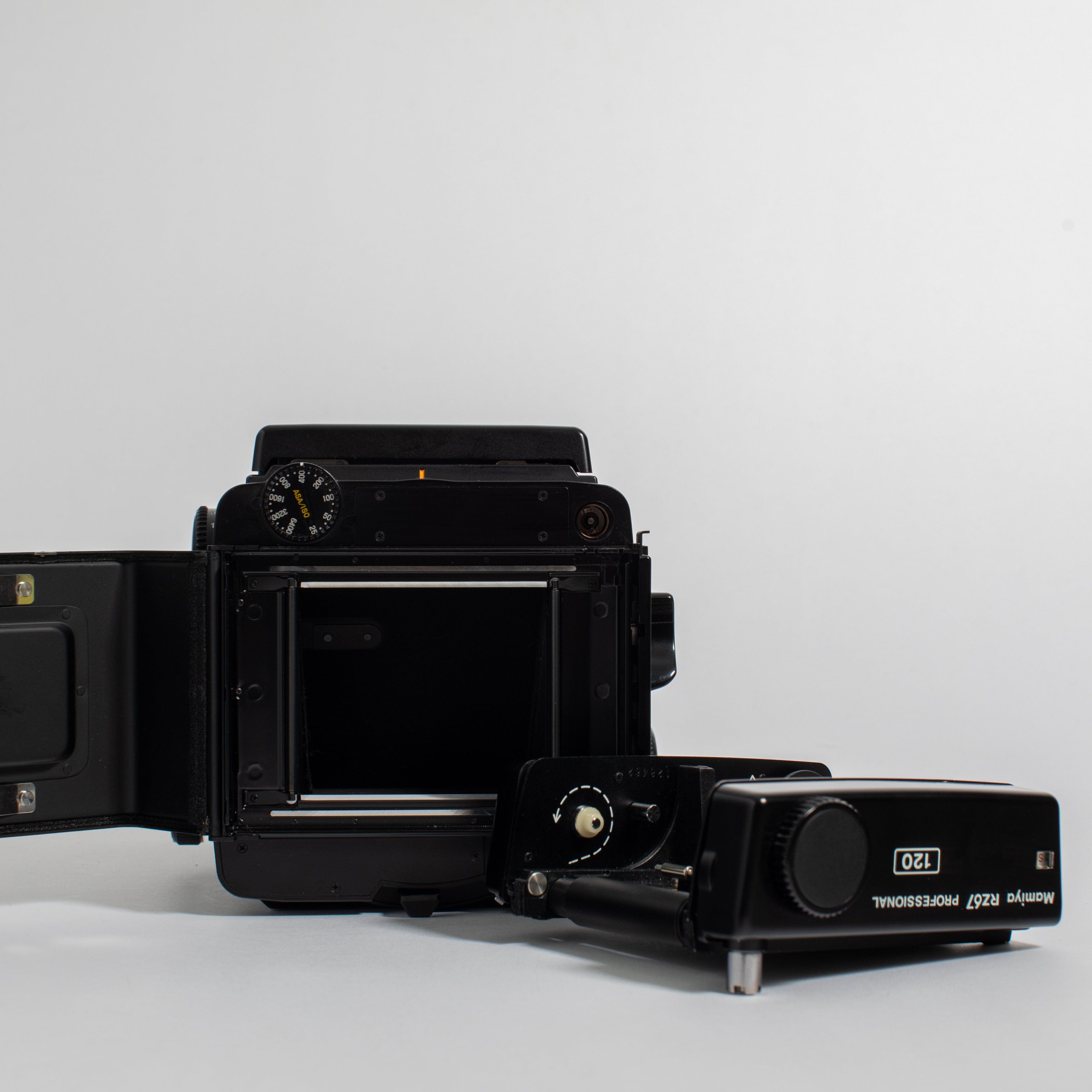 Mamiya RZ67 Professional with Mamiya-Sekor 110mm f/2.8 Lens – Film 