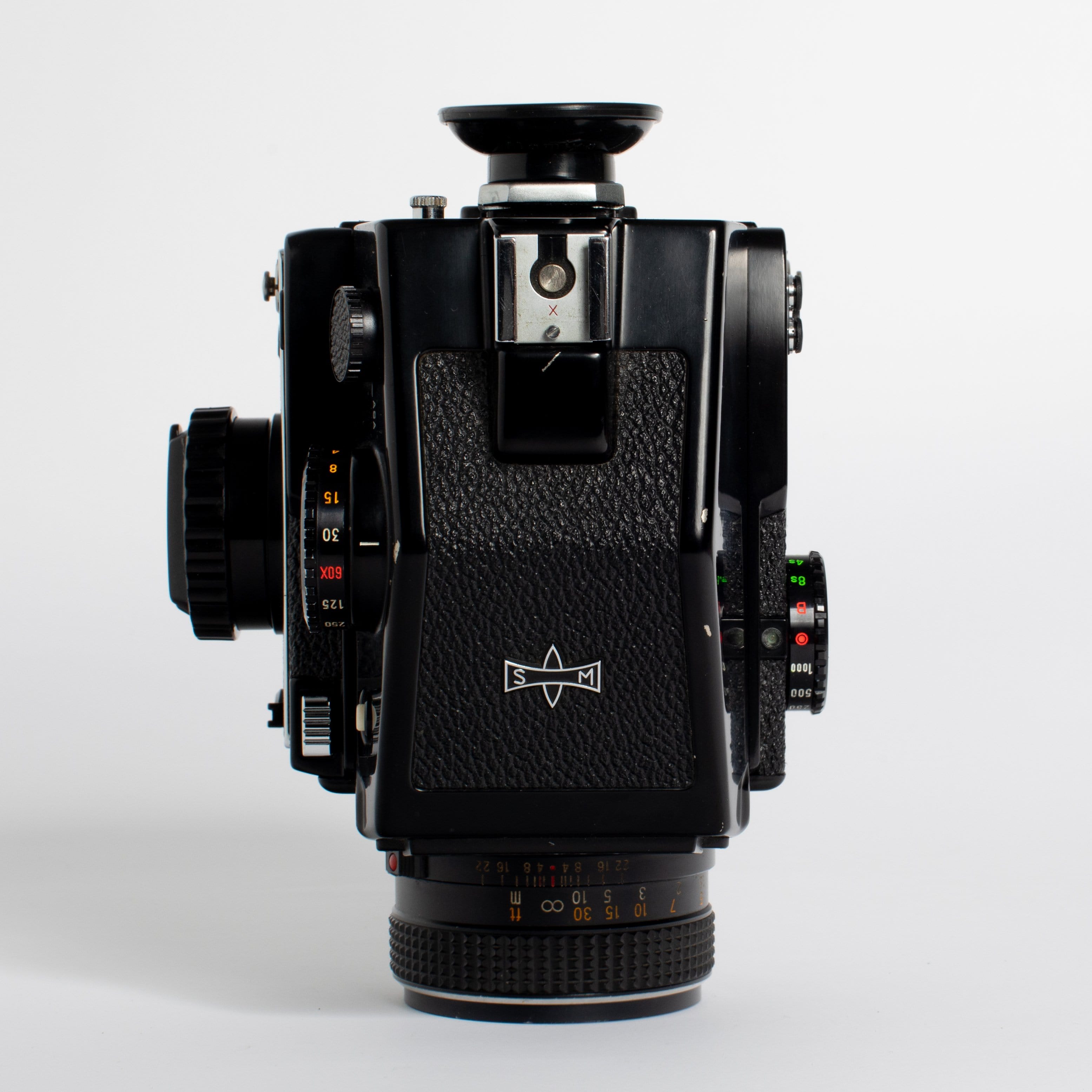 Mamiya M 645 1000S with 80mm f/2.8 Lens and Grip – Film Supply Club