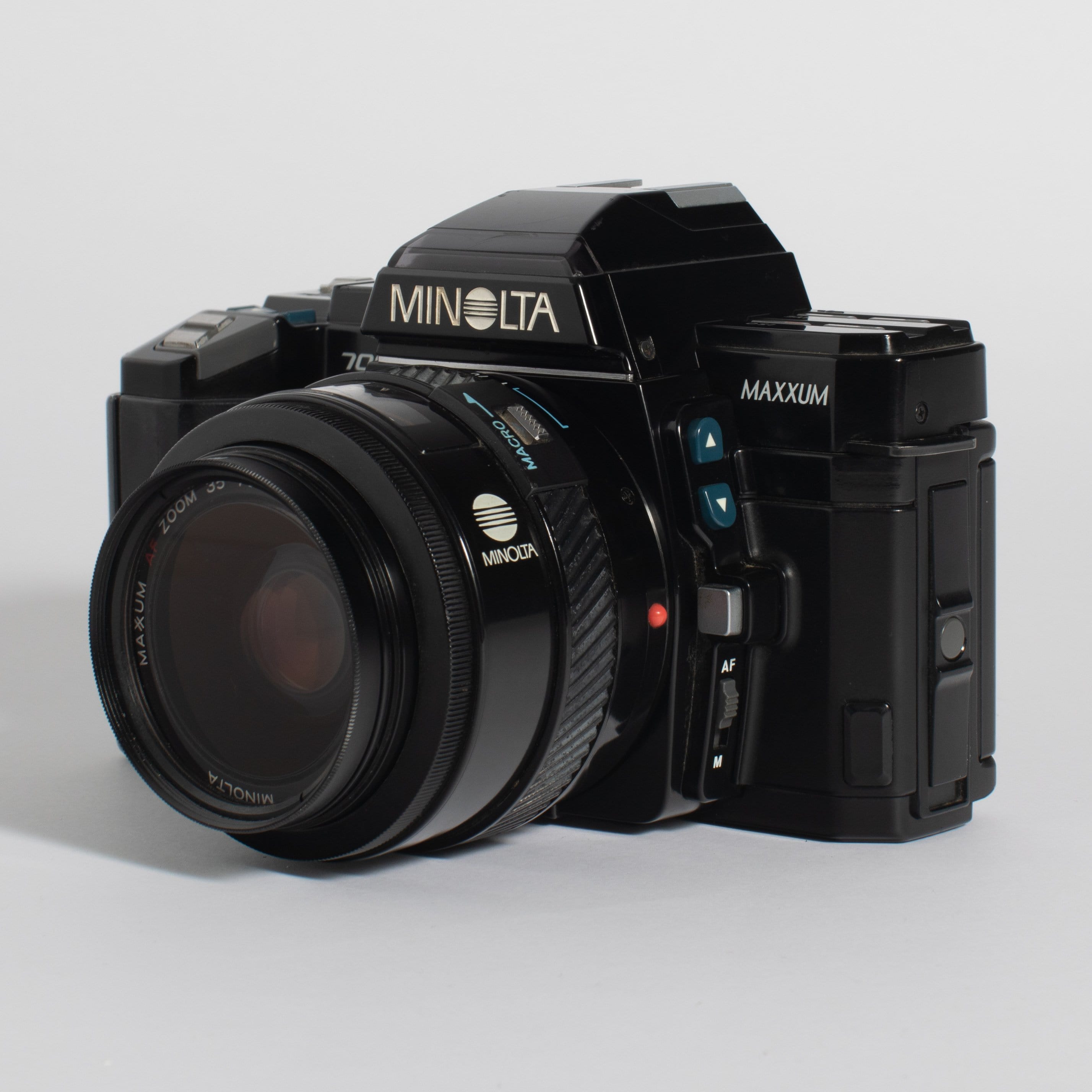 Minolta Maxxum 7000 with 35-70mm f/4 Lens – Film Supply Club