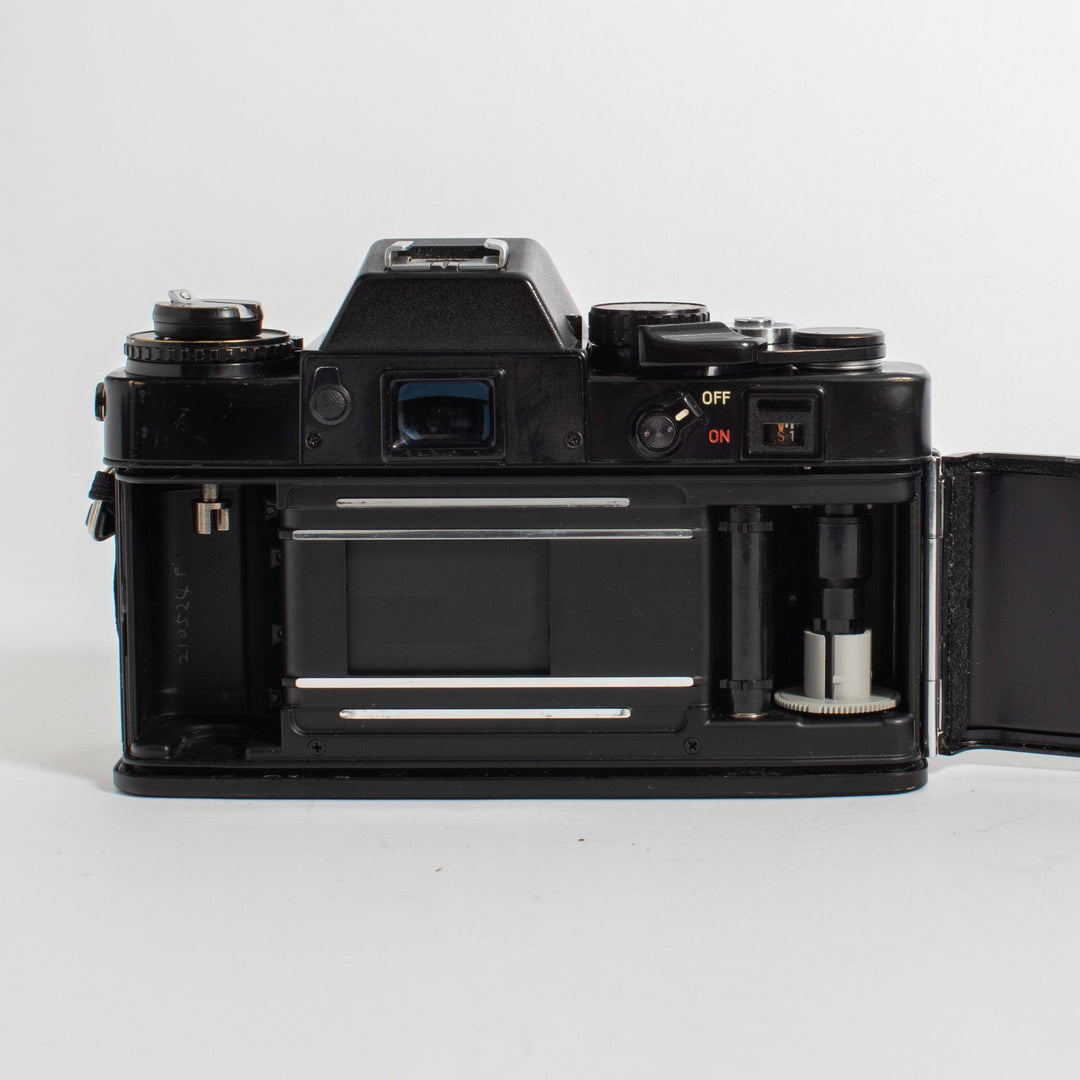 Minolta XE-7 with Minolta MD 50mm f/1.7