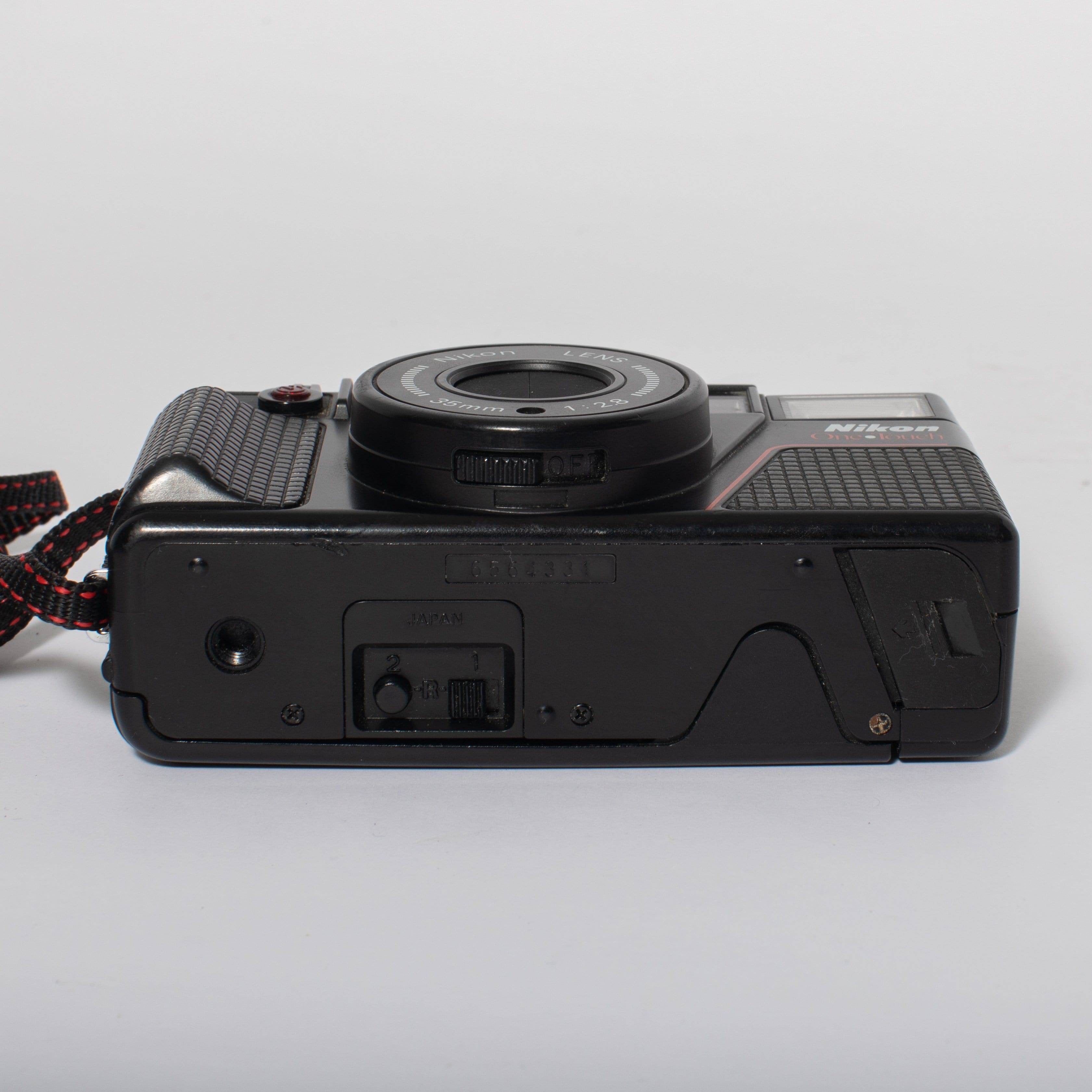 Nikon One Touch 35mm レンジファインダーカメラ Nikon One Touch 35mm Film Camera With 35mm f/2.8 Lens With