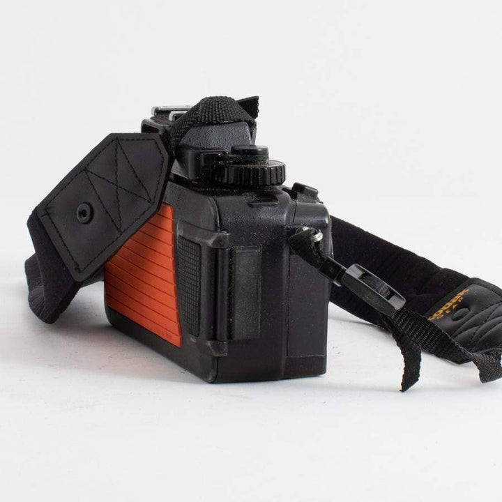 Nikon Nikonos-V 35mm F2.5 Lens Underwater Film Camera Orange