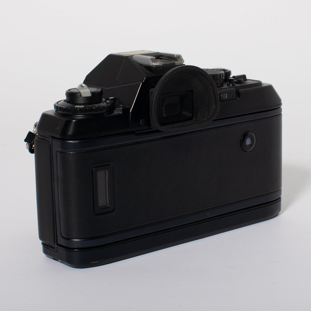 Nikon N2000 with 50mm f/1.8