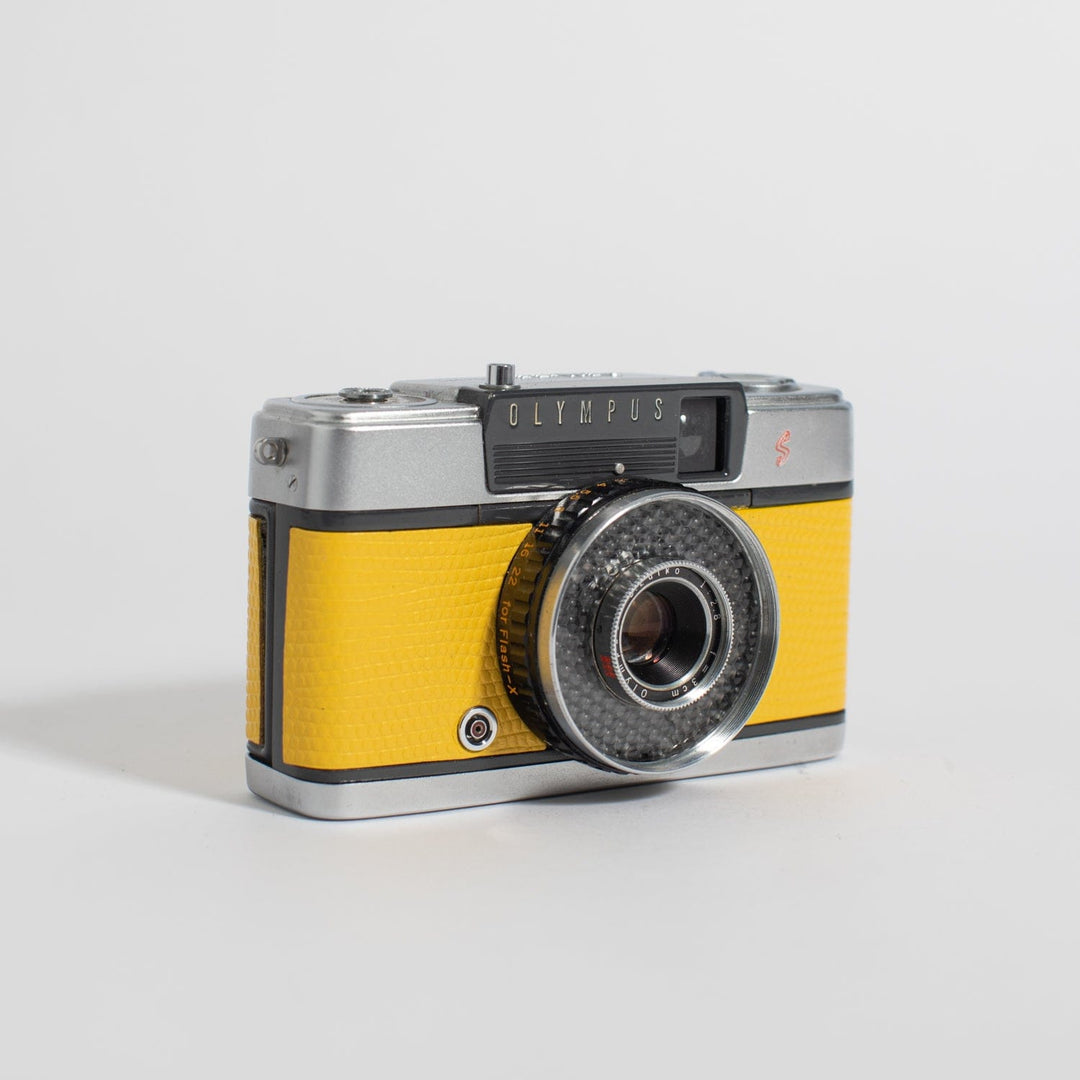 Olympus Pen EE S Half Frame Camera