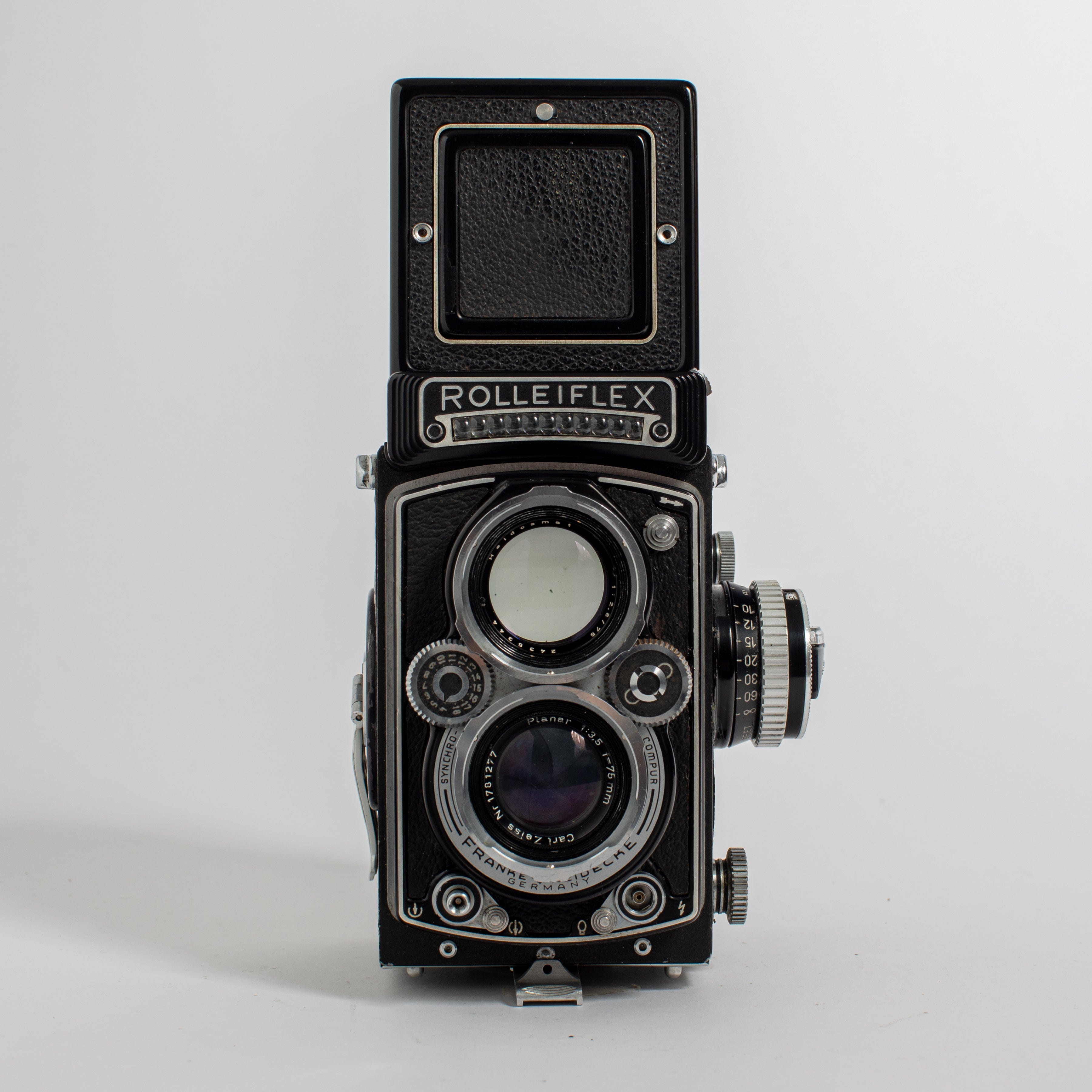 Rolleiflex 3.5C w/ 75mm f/3.5 Zeiss Planar