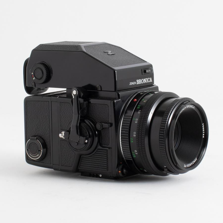Zenza Bronica ETRSi with 75mm f/2.8 lens No. 7500744 – Film