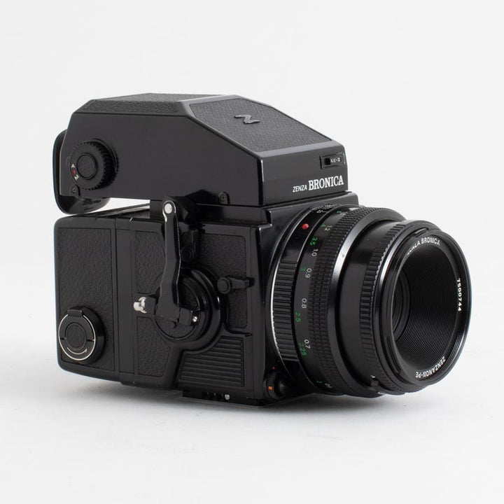 Zenza Bronica ETRSi with 75mm f/2.8 lens No. 7500744